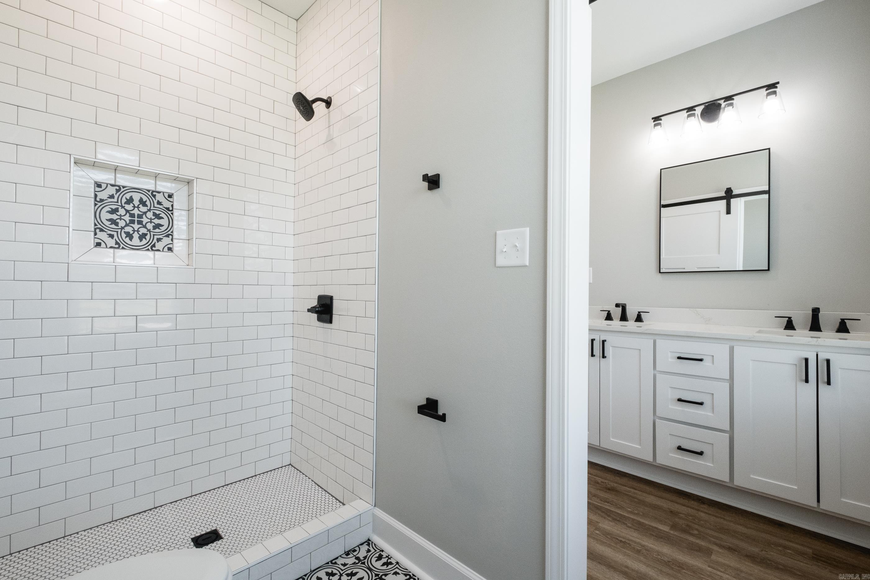 NORTHLAKE - Residential