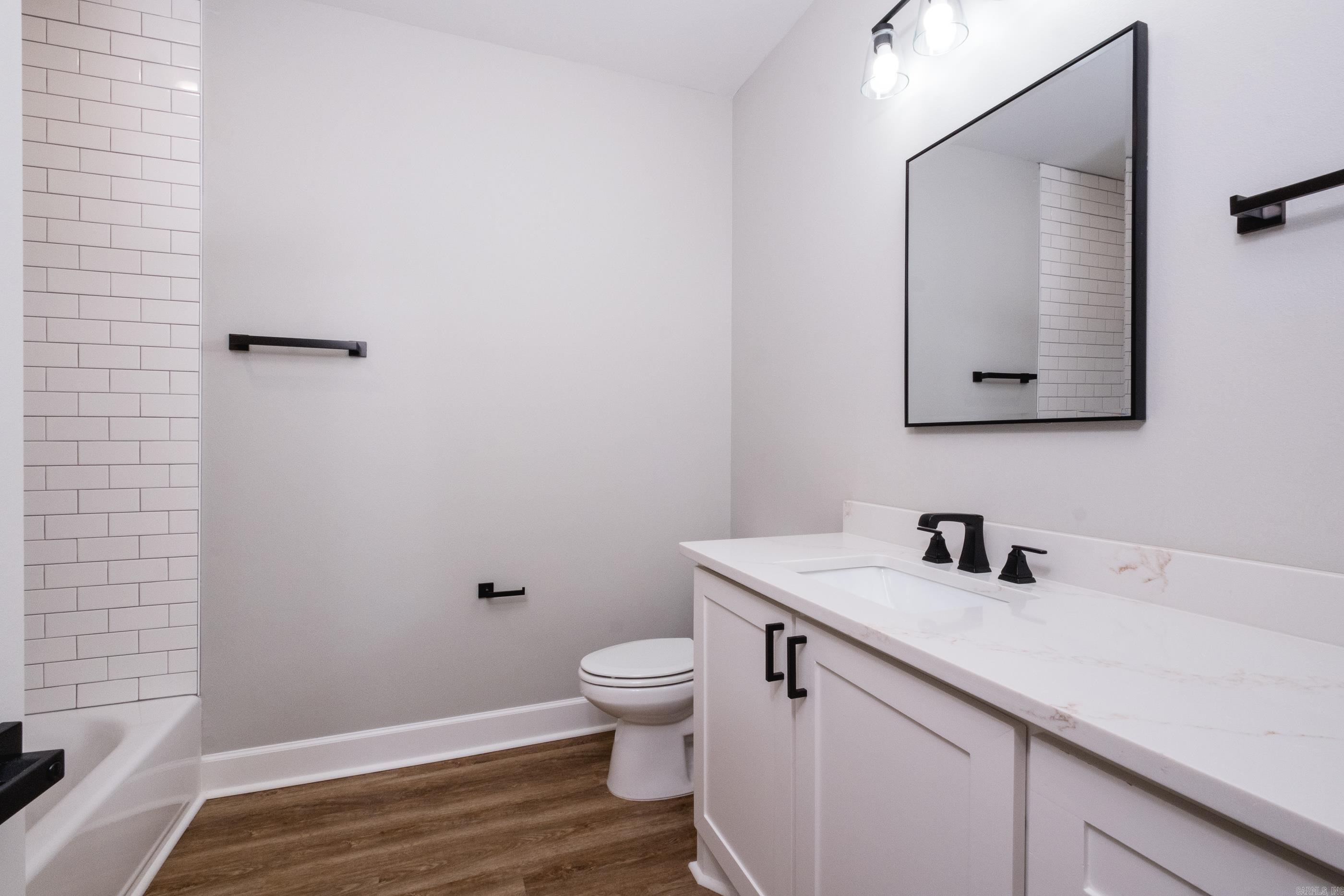 NORTHLAKE - Residential