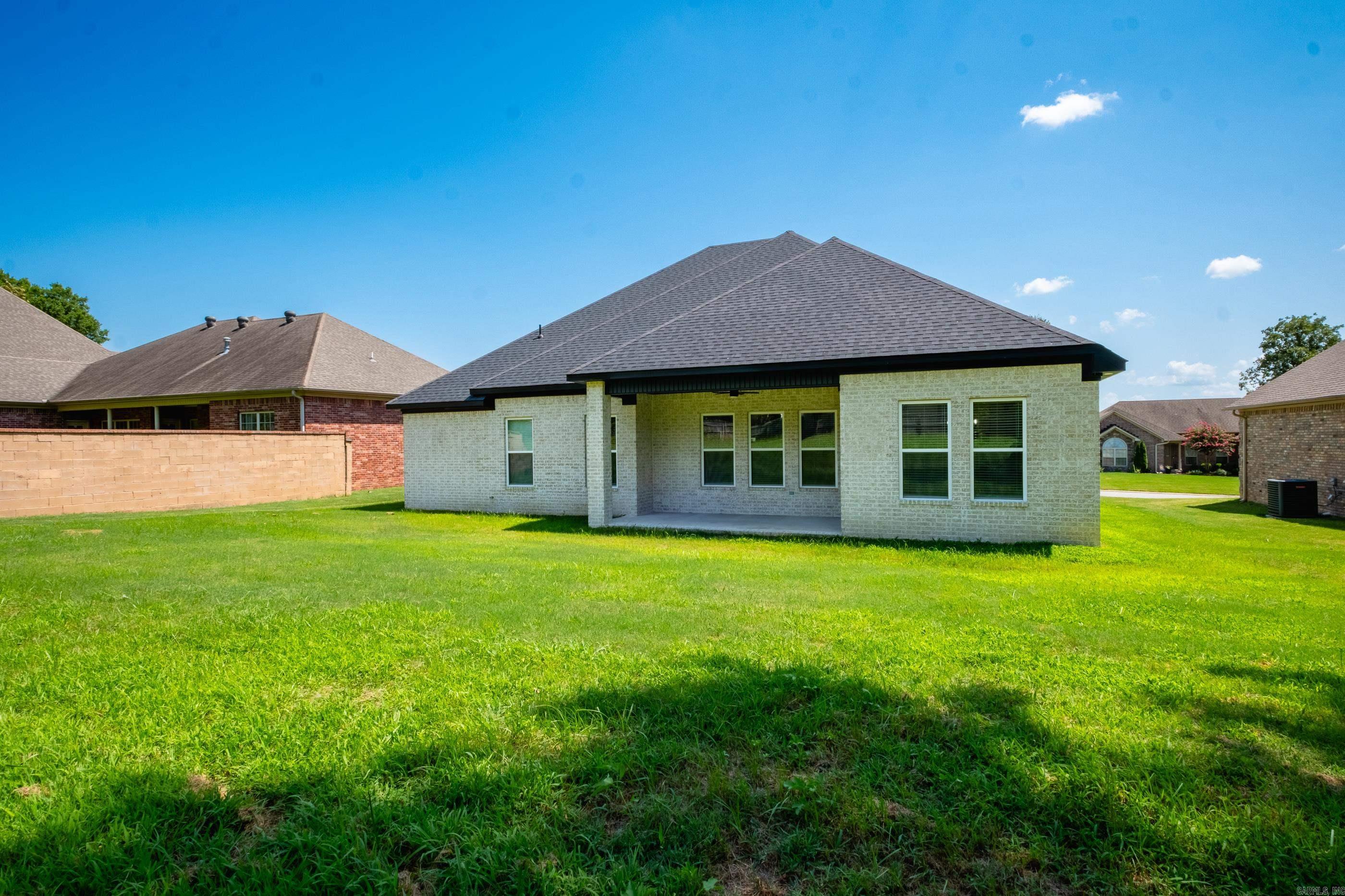 NORTHLAKE - Residential