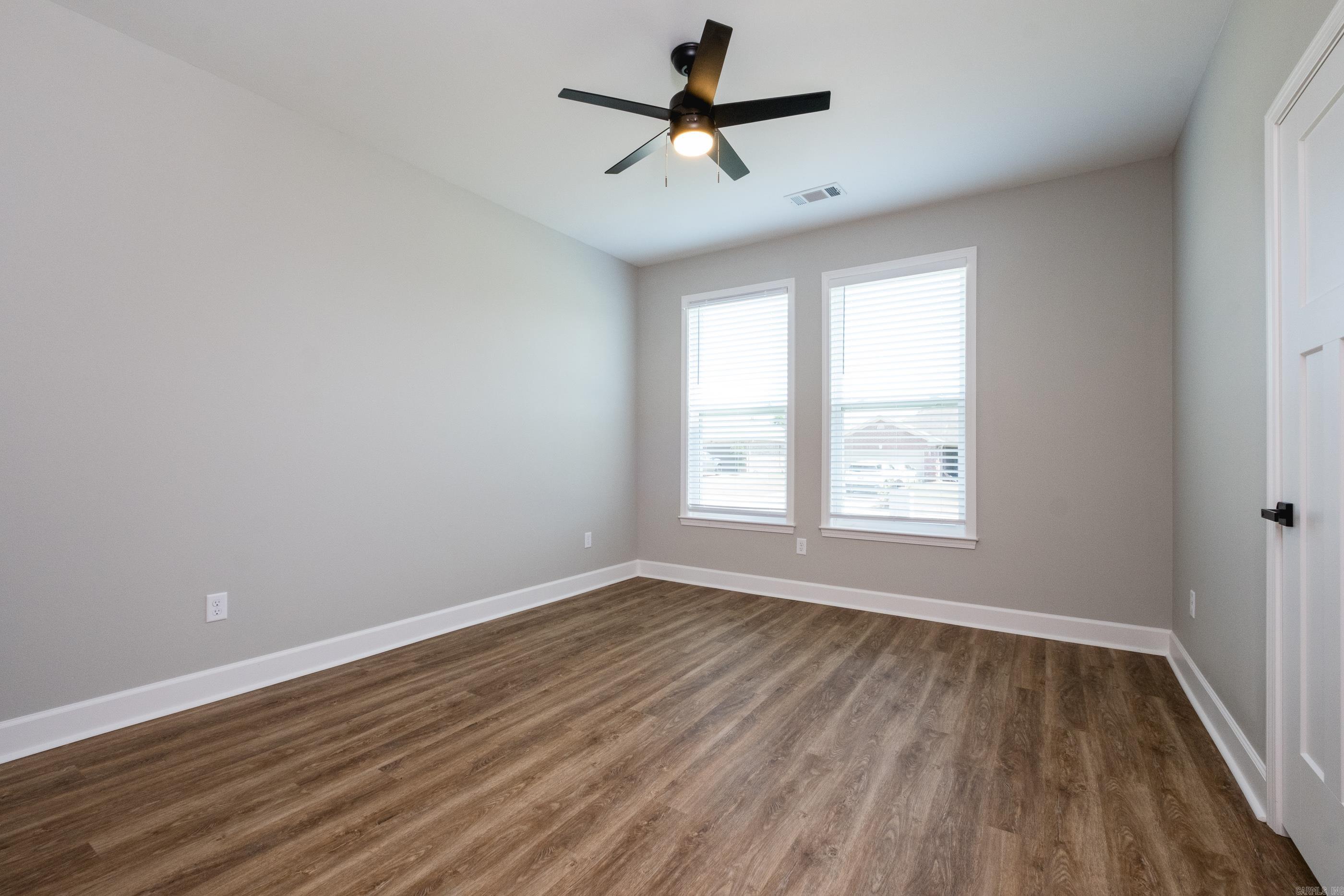 NORTHLAKE - Residential