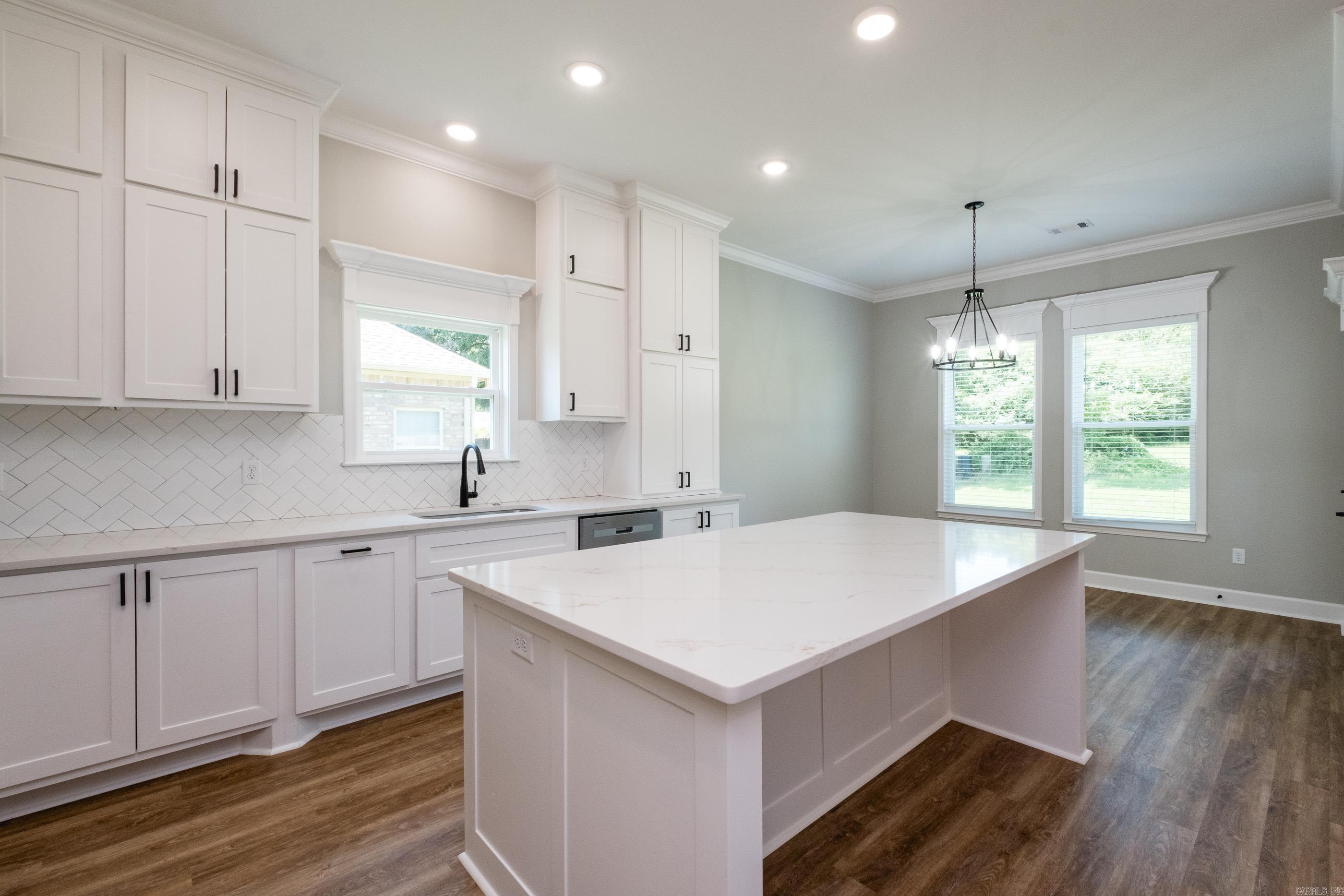 NORTHLAKE - Residential
