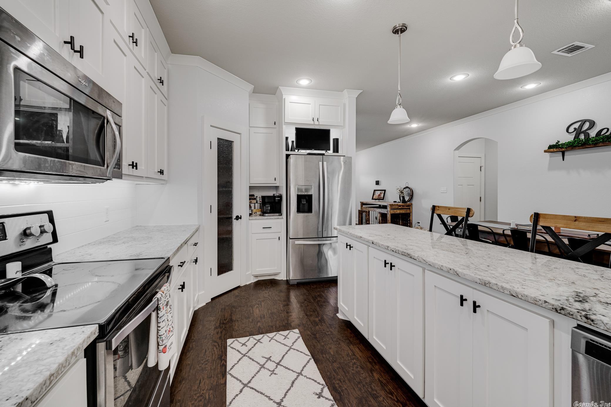 JEWELS ESTATES - Residential