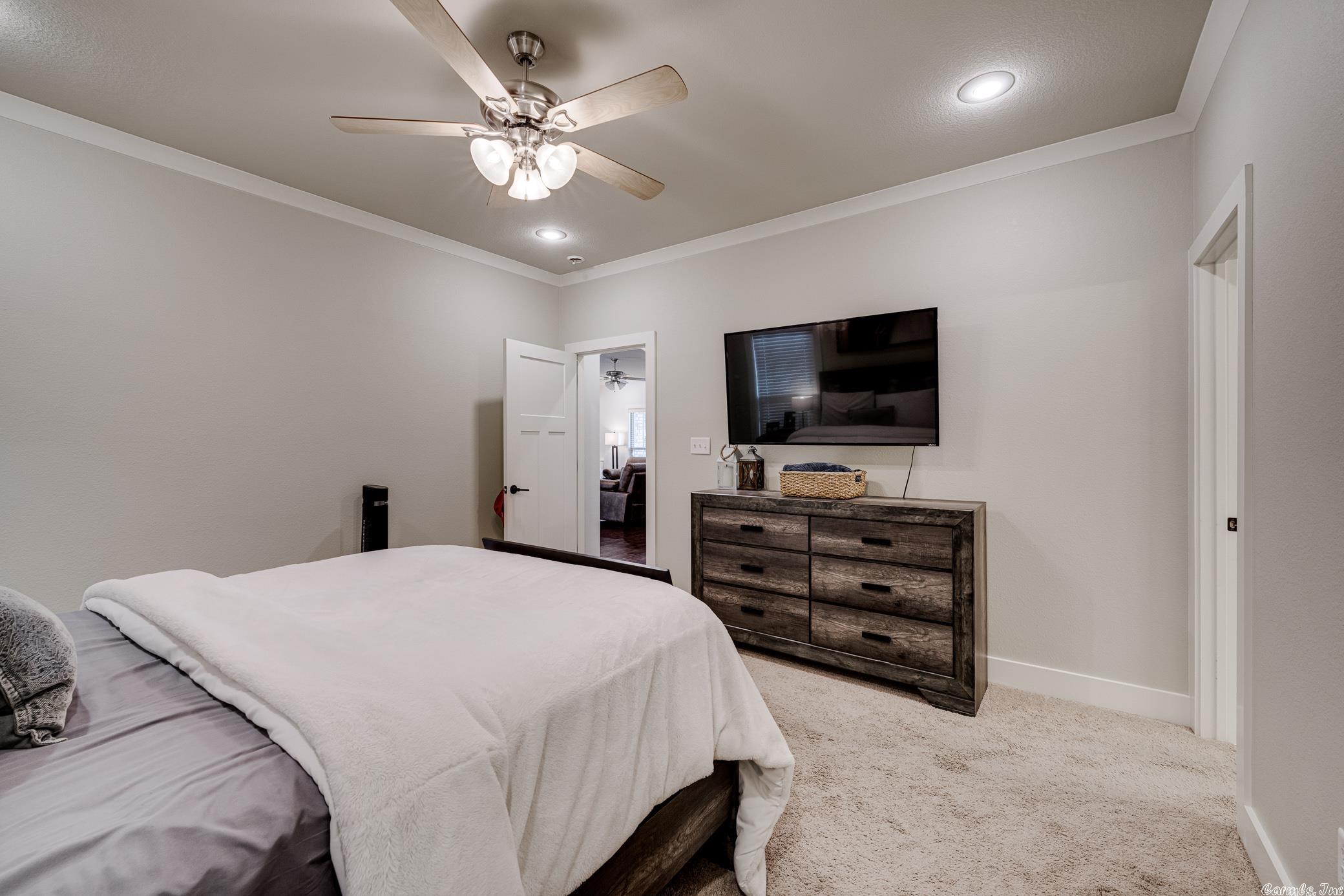 JEWELS ESTATES - Residential