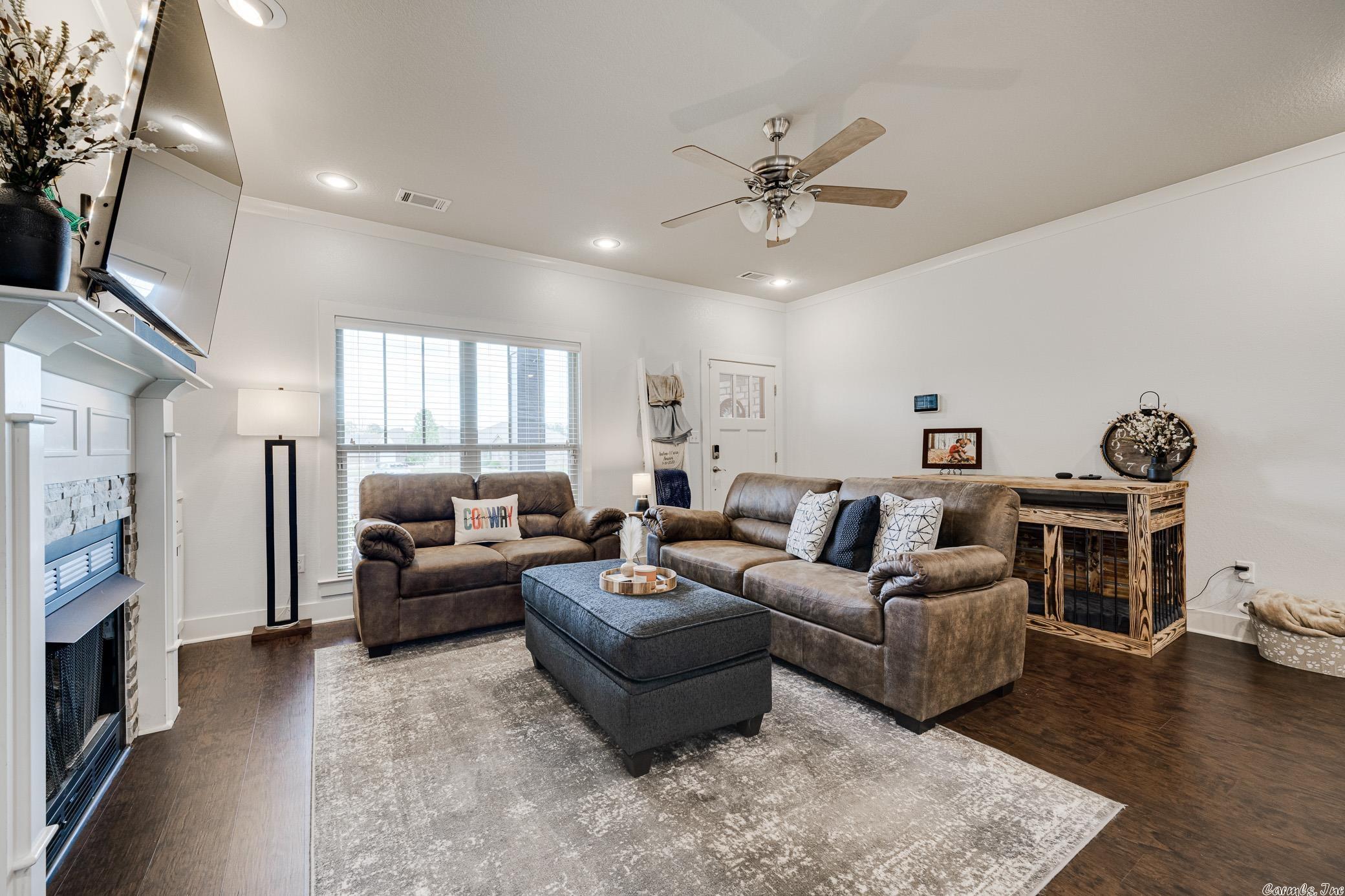 JEWELS ESTATES - Residential