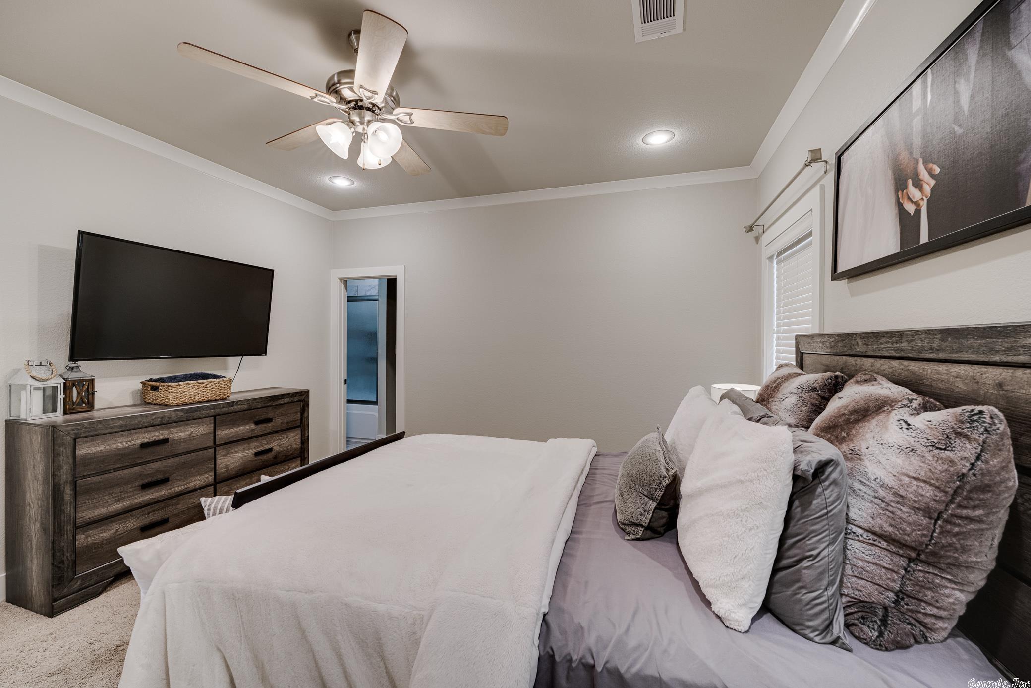 JEWELS ESTATES - Residential