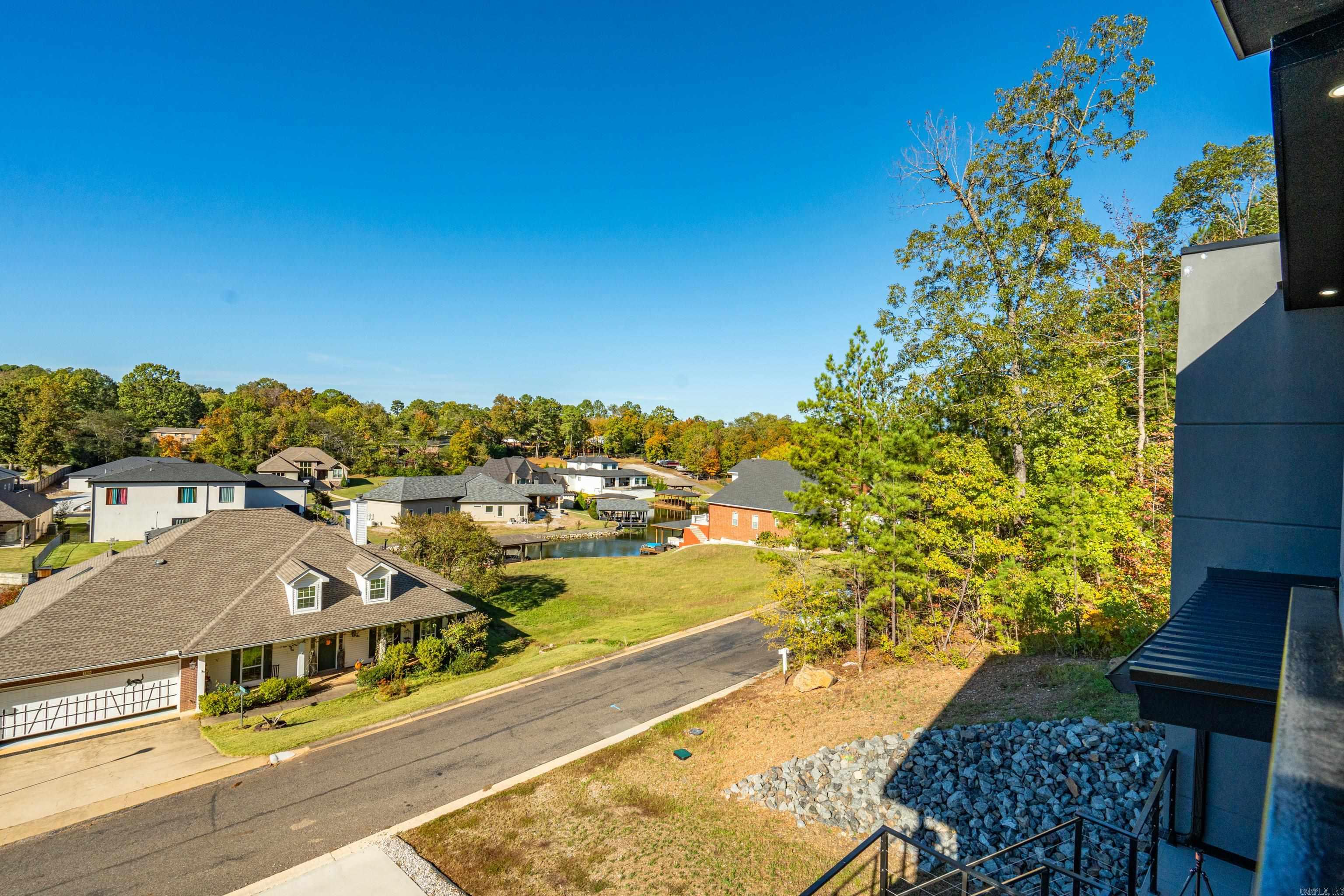 HUNTERS COVE - Residential