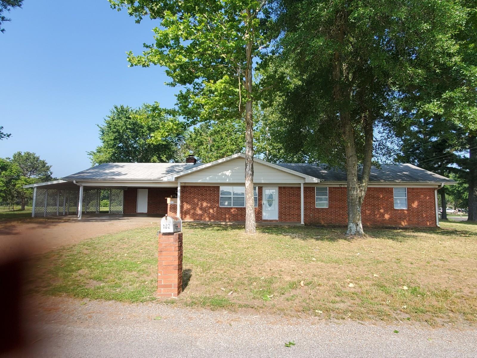 Out of town is this 3 bedroom, 2 bath brick home with 2,261 square feet, laminate flooring, tile in wet areas and carpet in bedrooms, kitchen with lots of cabinets, laundry room, master bedroom with walk-in closet, large additional living area great for movie nights or pool table, sitting on 1 acre.