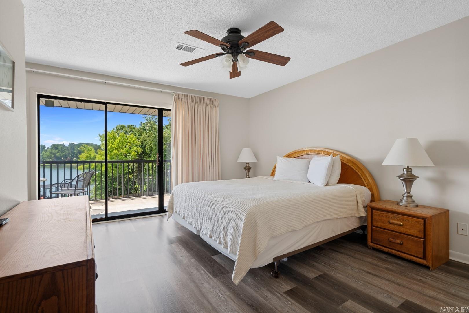EMERALD ISLE HPR - Residential