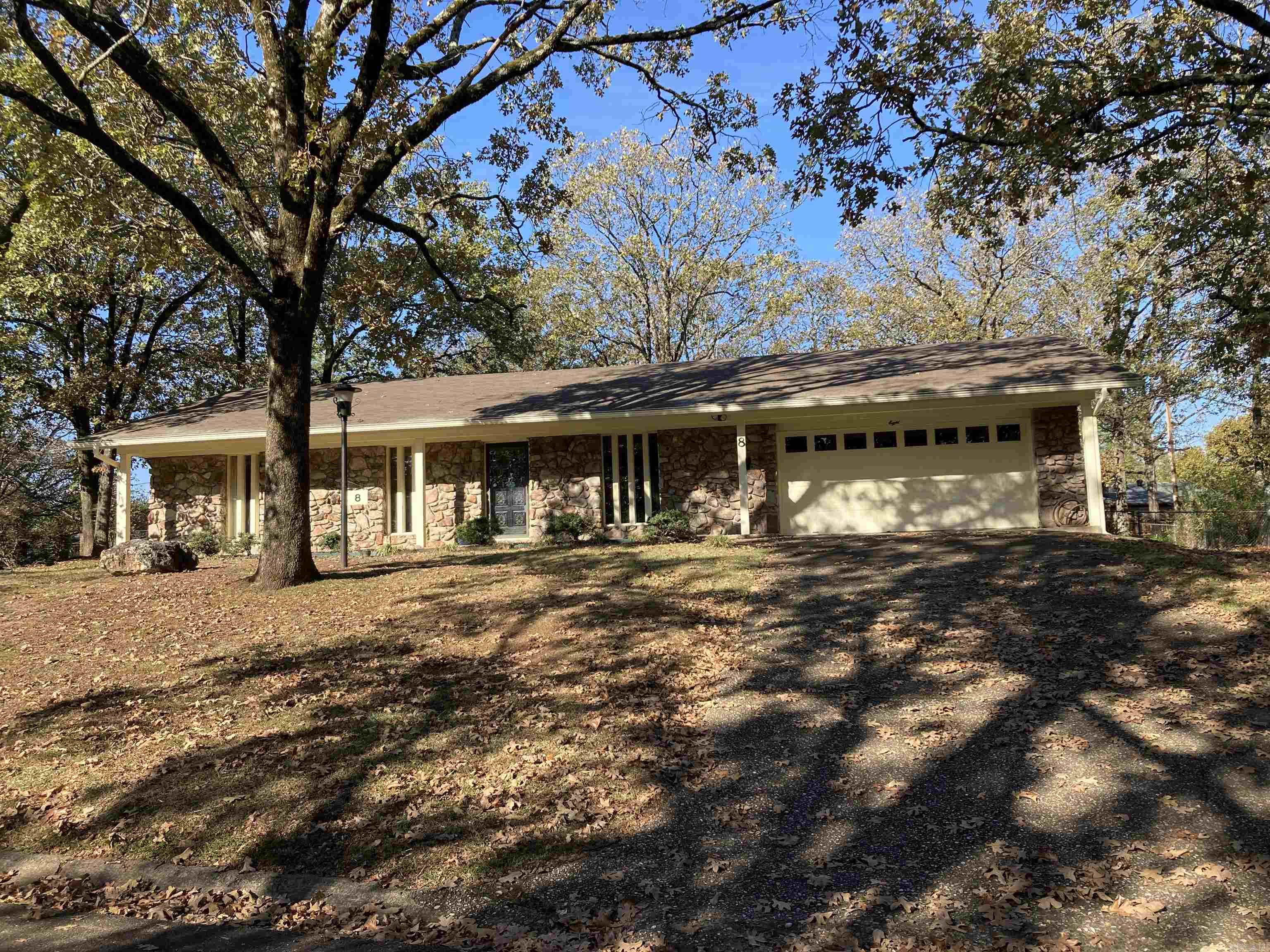 COLONY WEST - Residential