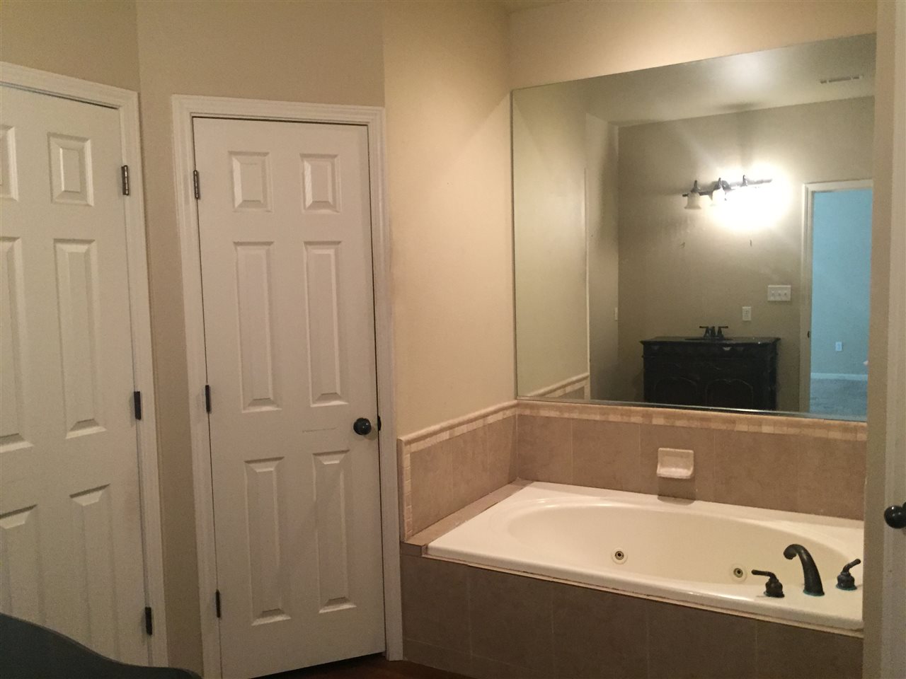 SHADY BROOK - Residential