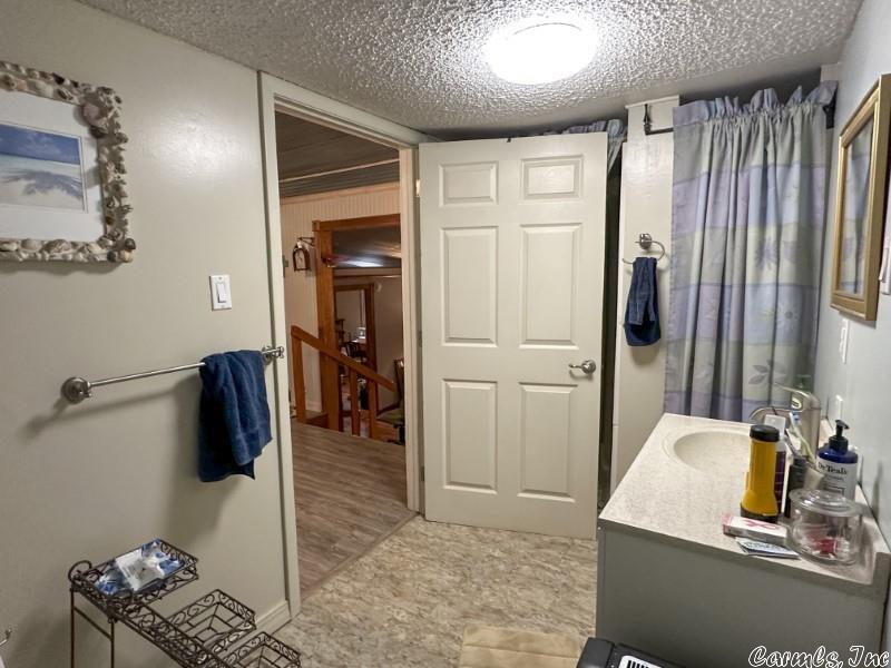 STINEY CORNER - Residential