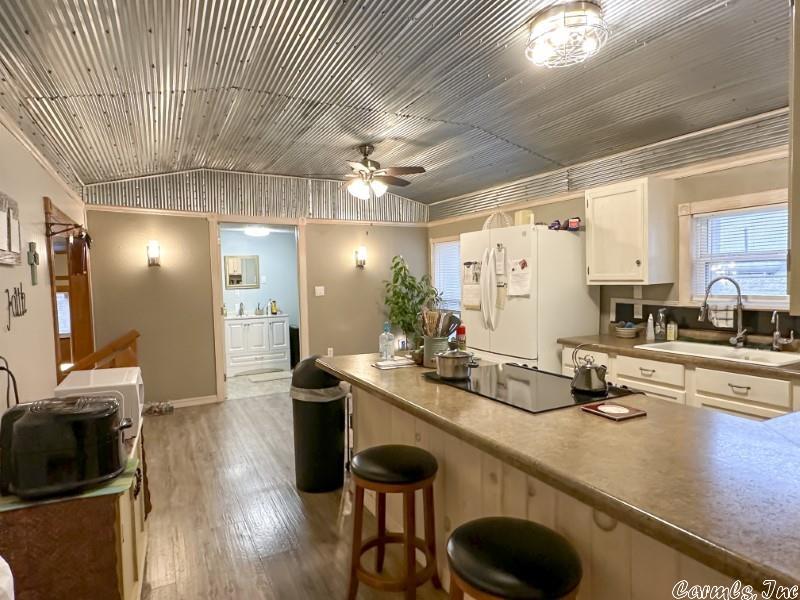STINEY CORNER - Residential