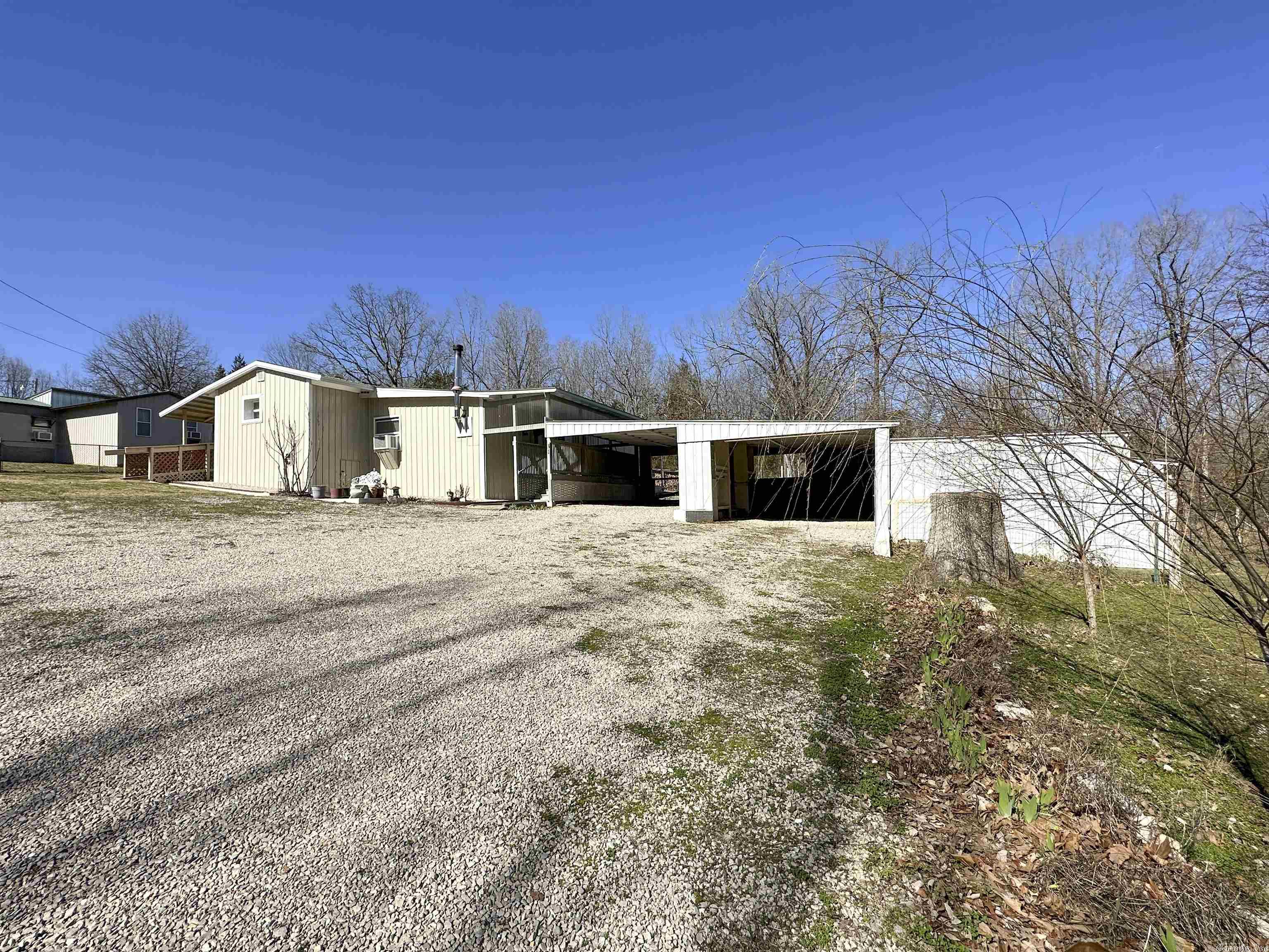 STINEY CORNER - Residential