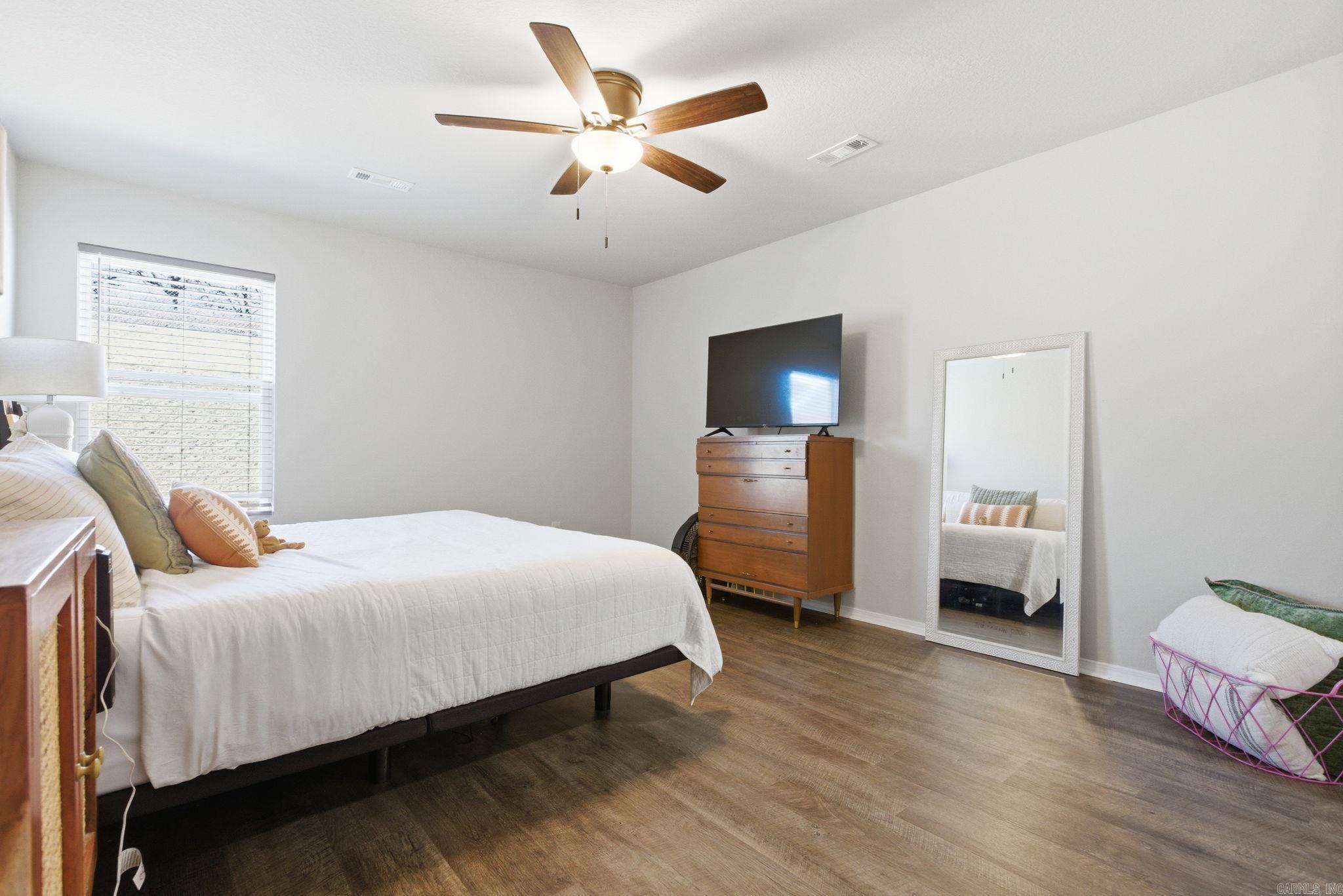 OAKLAND GROVE ESTATES - Residential