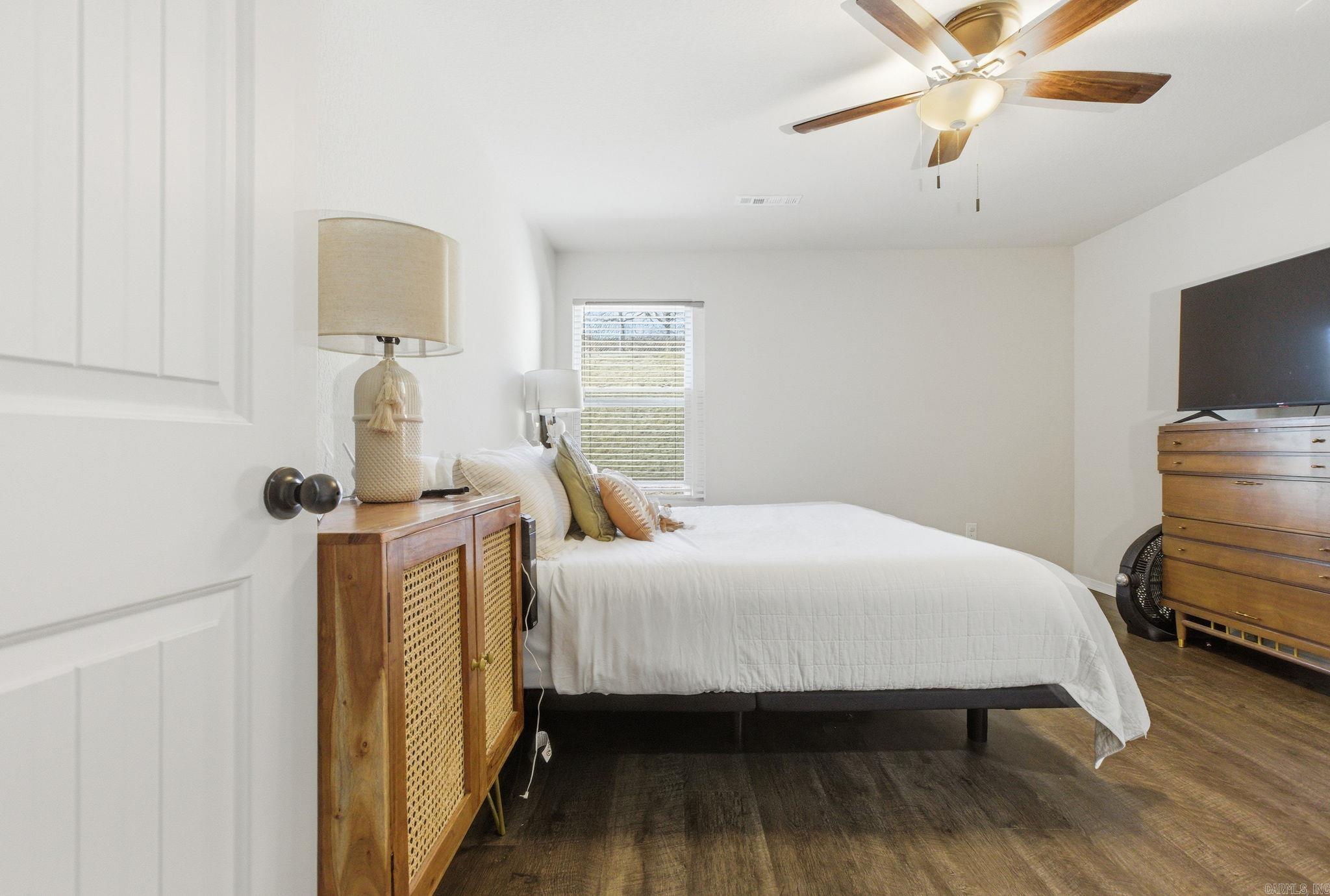 OAKLAND GROVE ESTATES - Residential