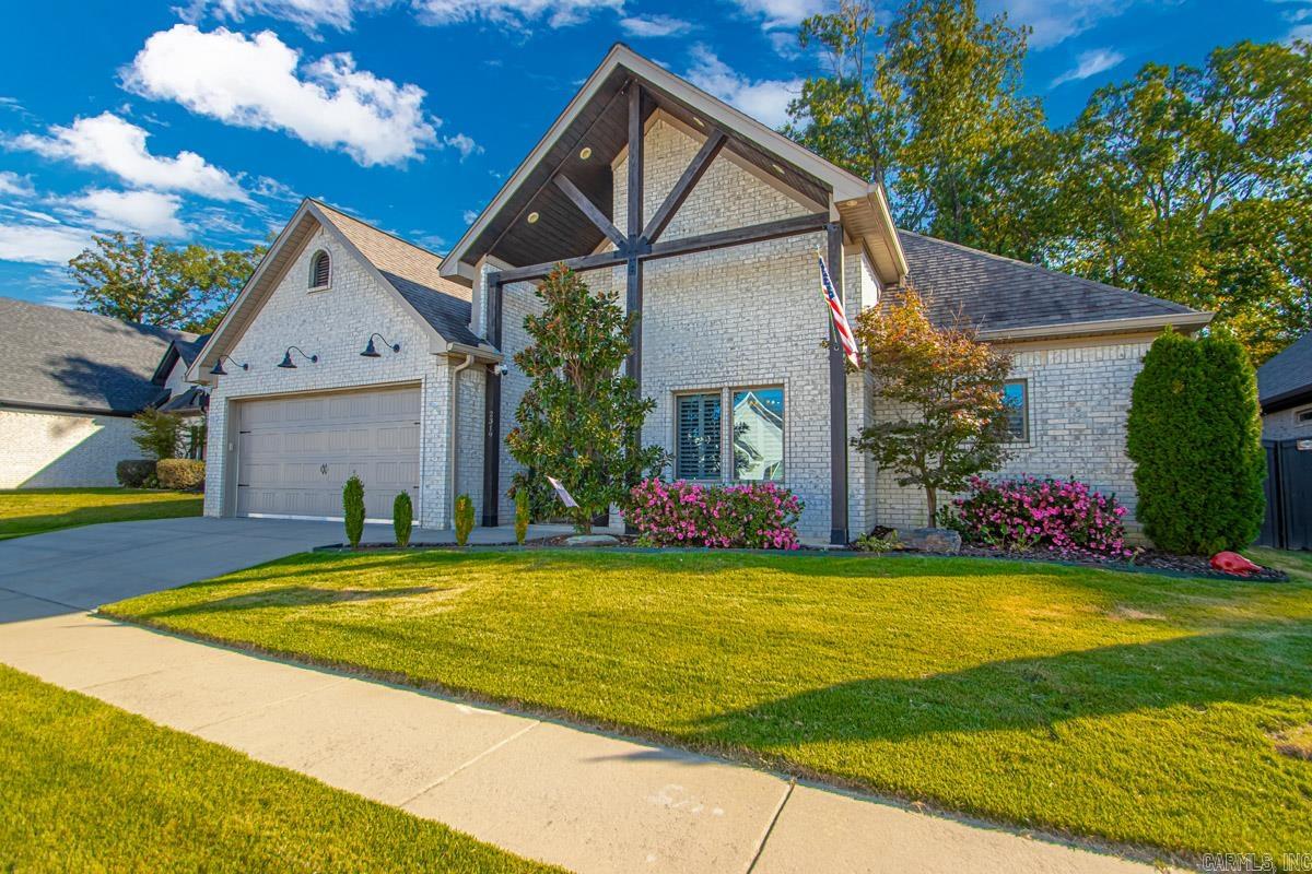 HURRICANE GARDENS - Residential