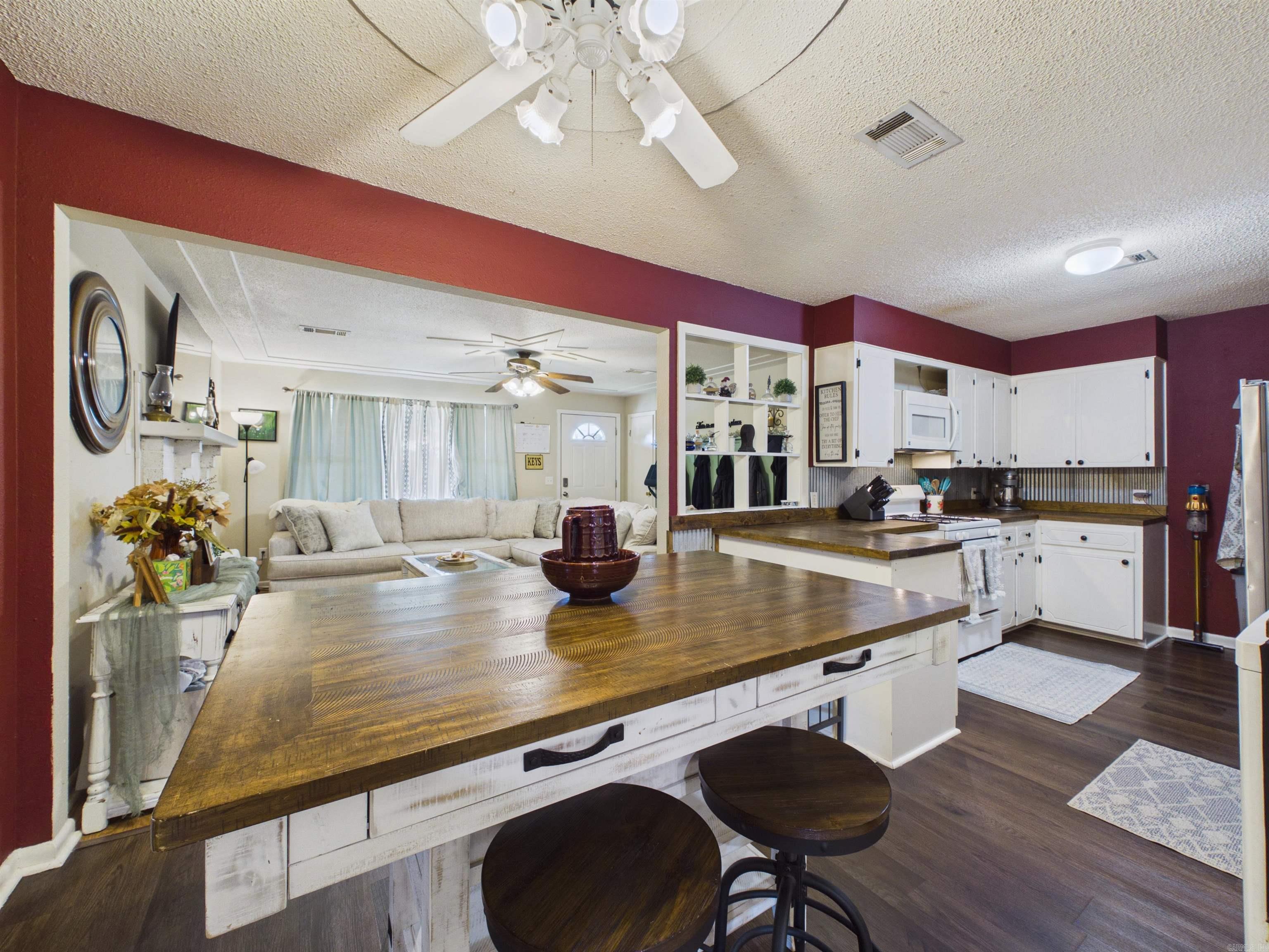 GREEN ACRES - Residential