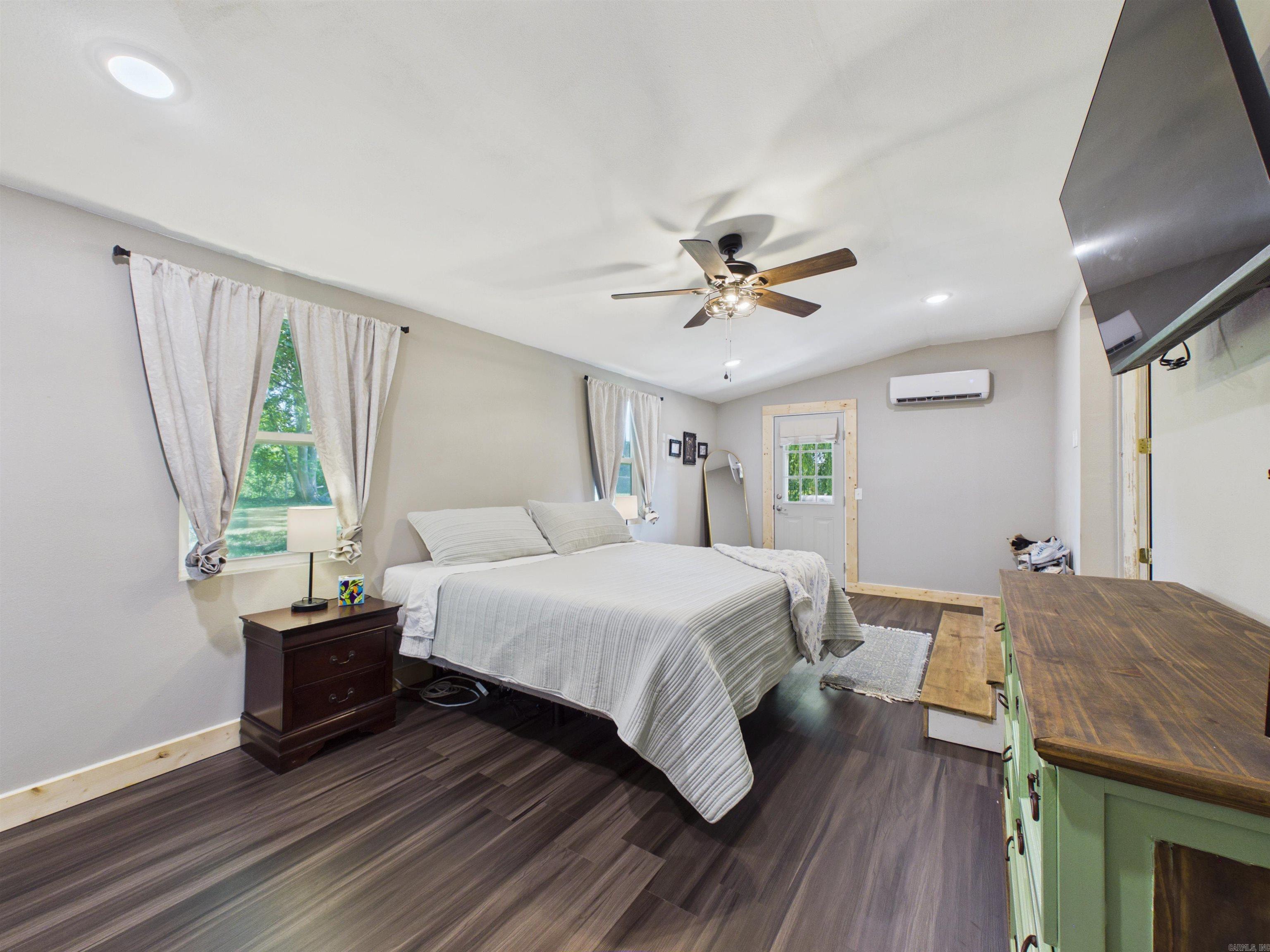 GREEN ACRES - Residential