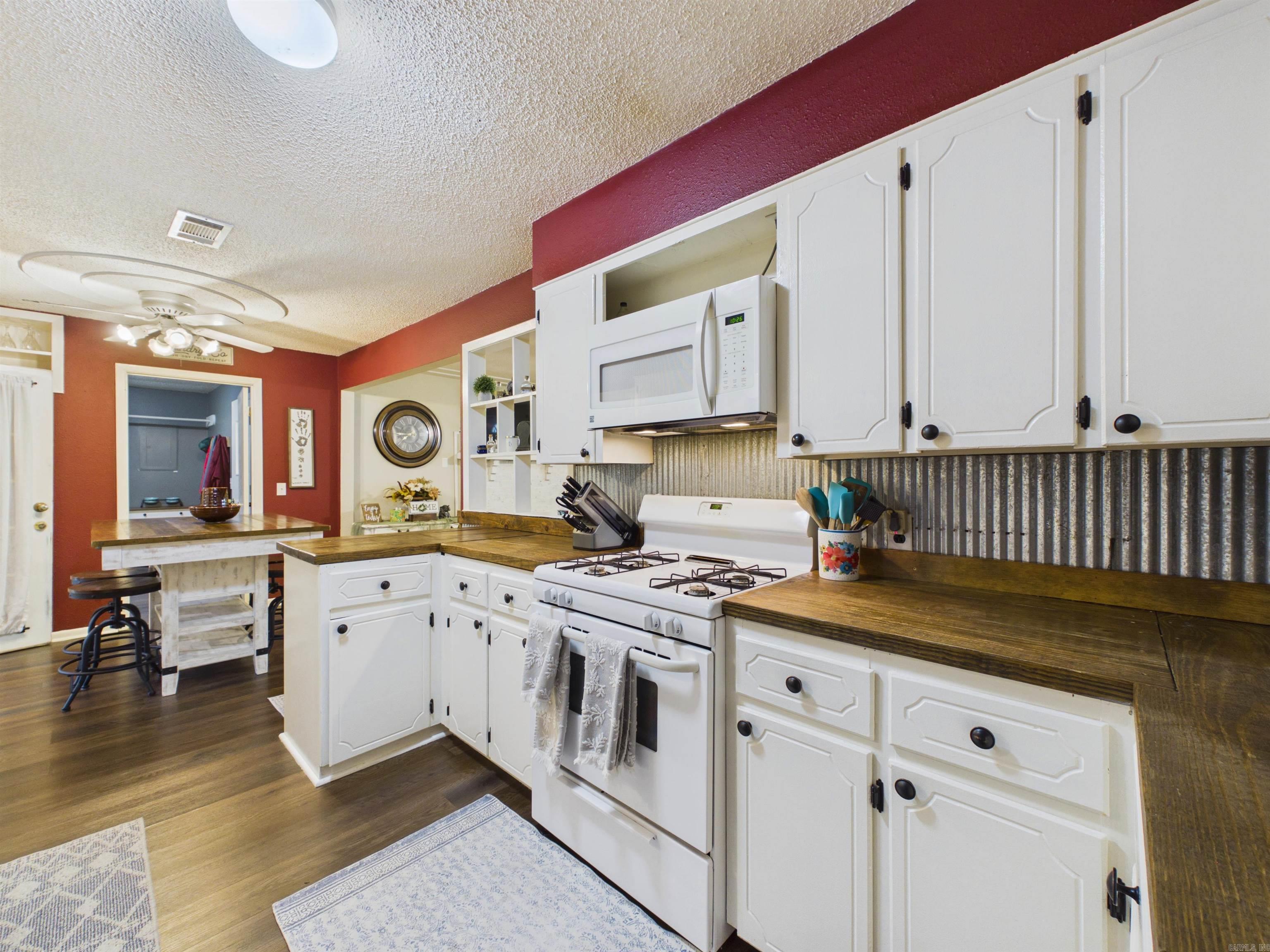 GREEN ACRES - Residential