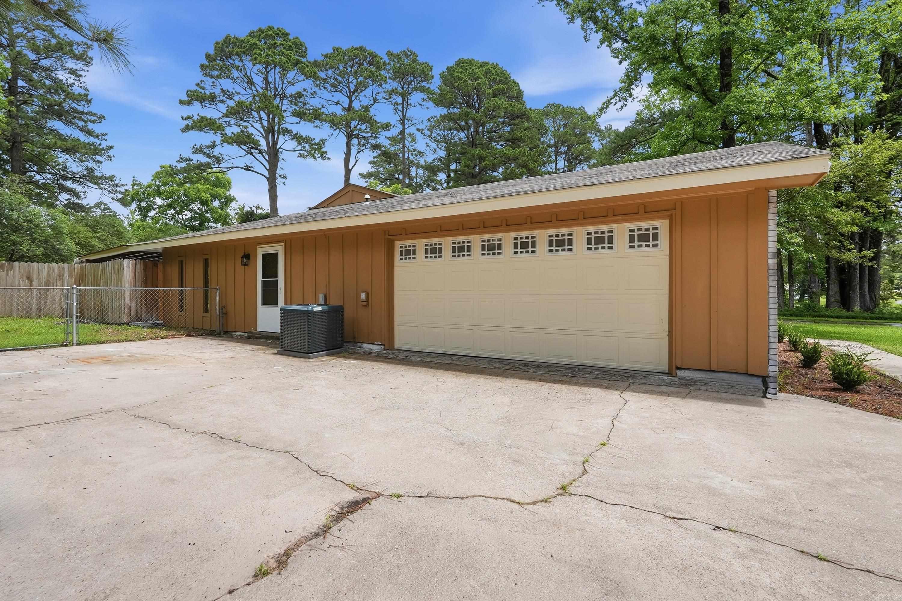 Pine Wood - Residential