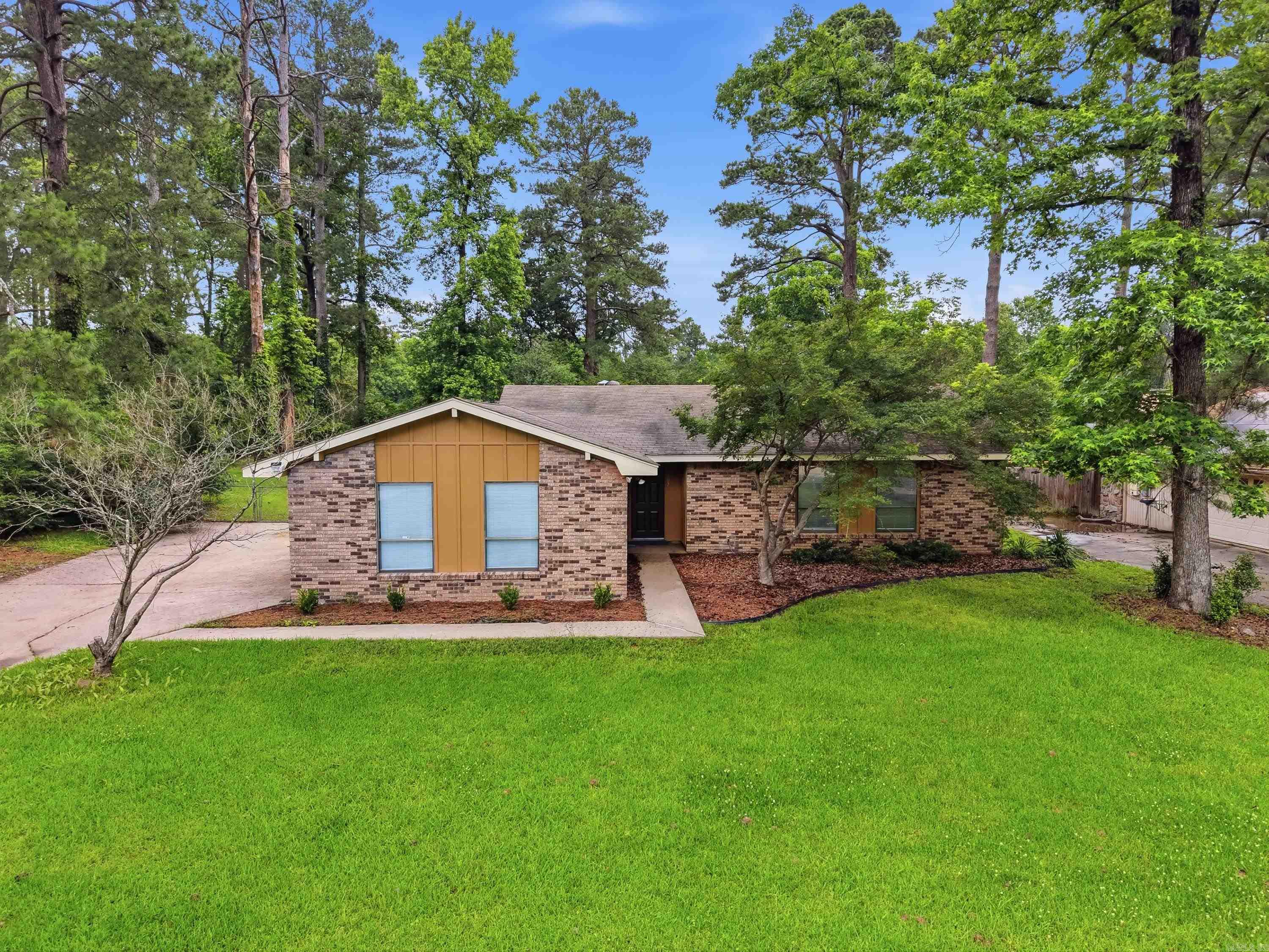 Pine Wood - Residential