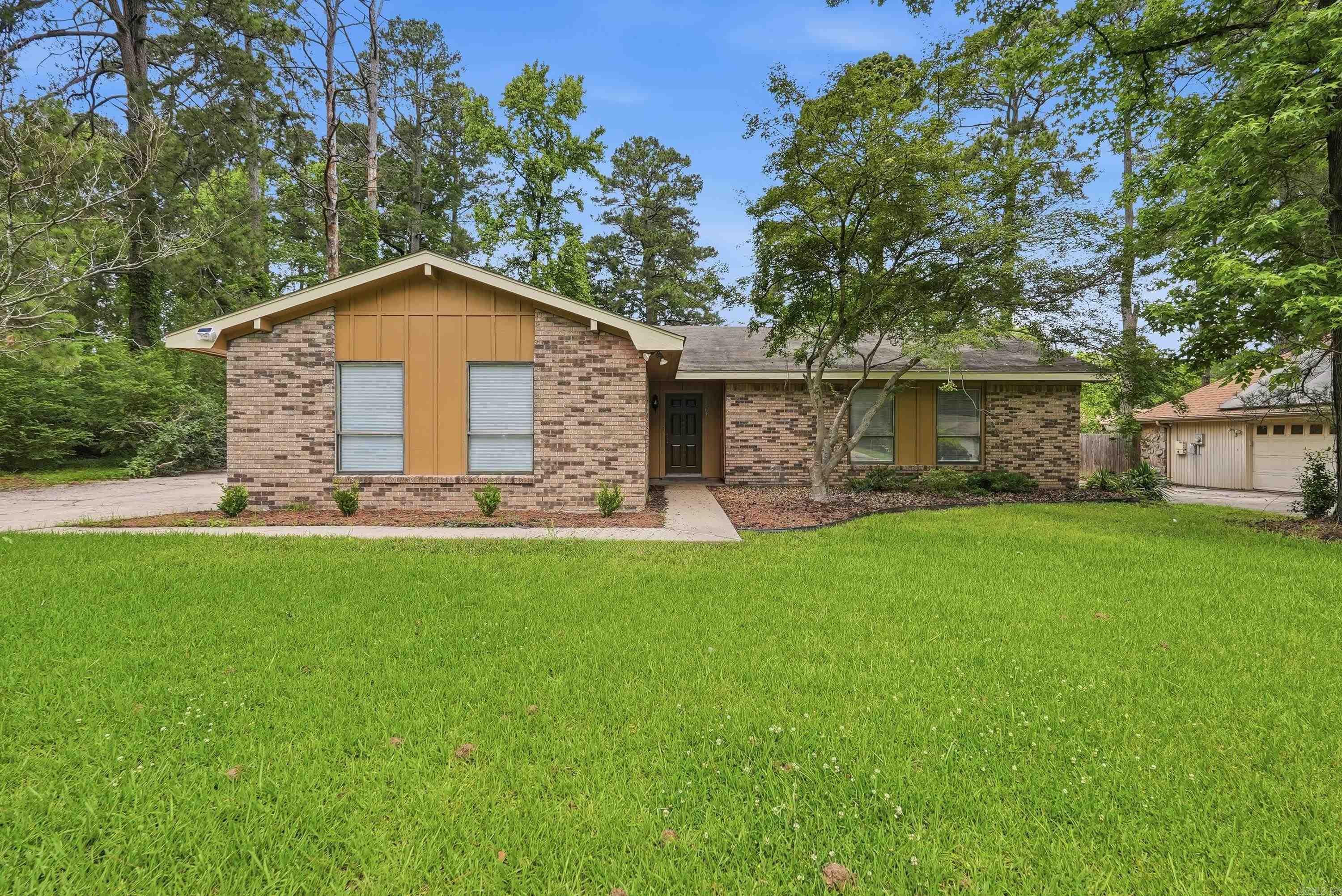 Pine Wood - Residential