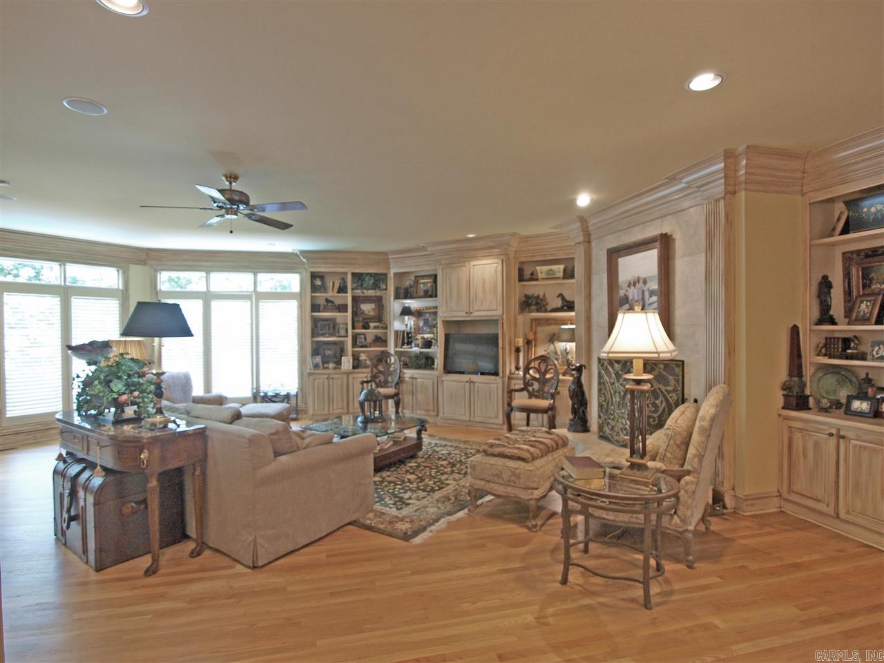 CHENAL DOWNS - Residential
