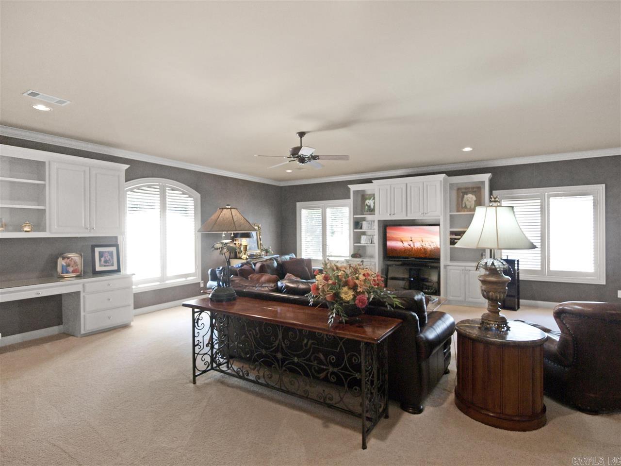 CHENAL DOWNS - Residential