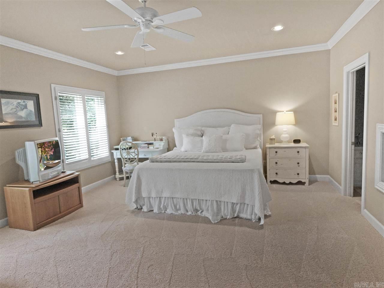 CHENAL DOWNS - Residential