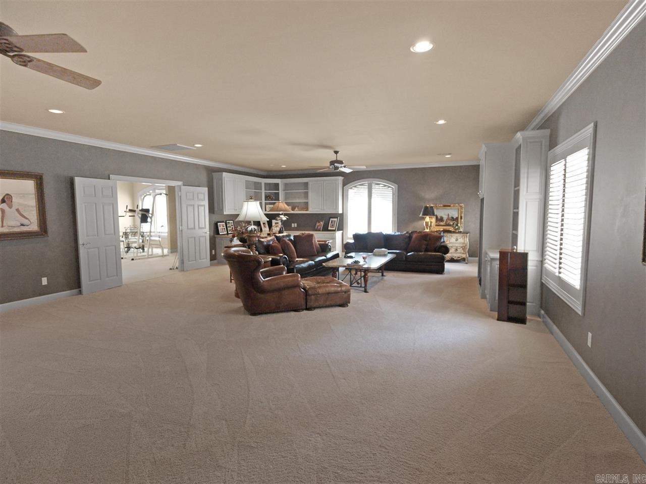 CHENAL DOWNS - Residential