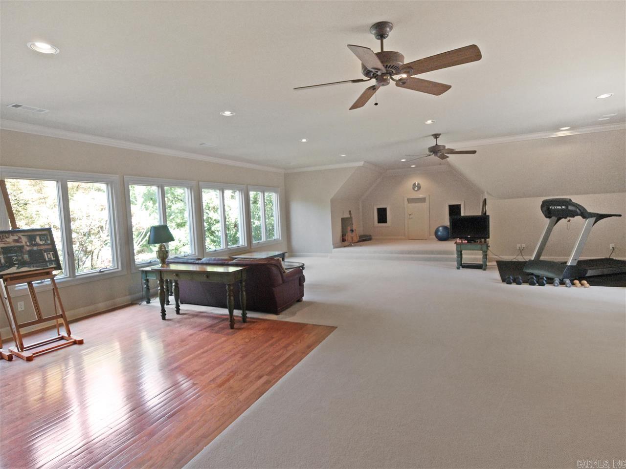 CHENAL DOWNS - Residential