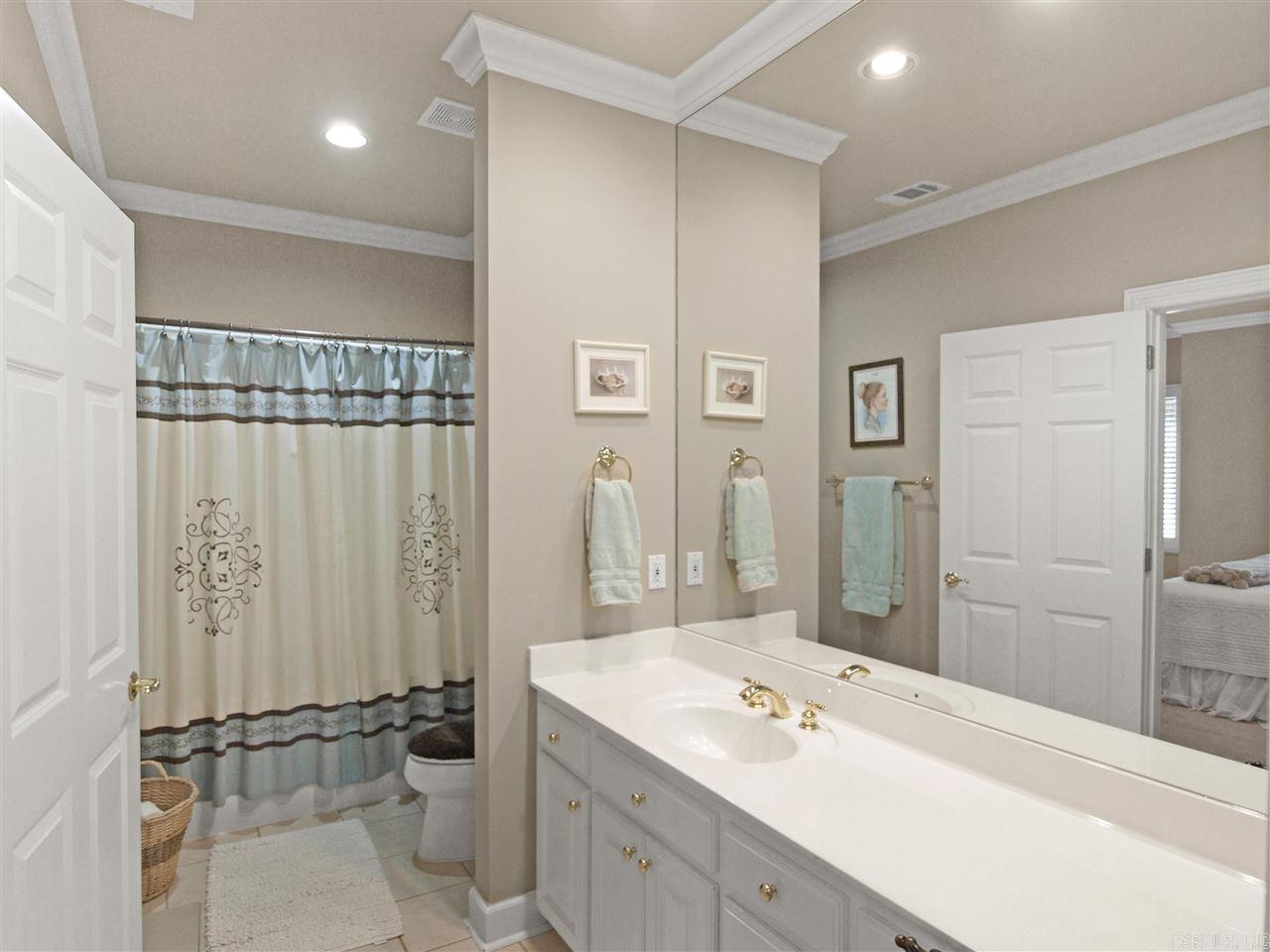 CHENAL DOWNS - Residential