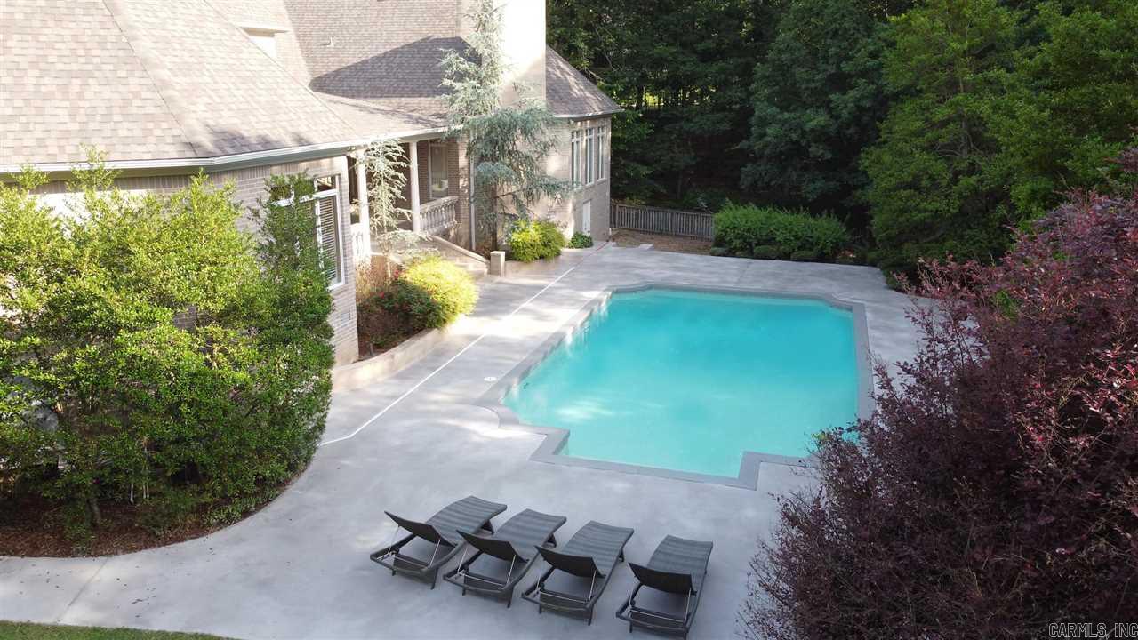 CHENAL DOWNS - Residential