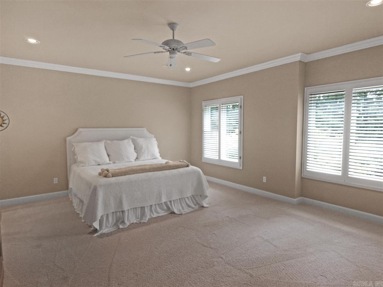 CHENAL DOWNS - Residential