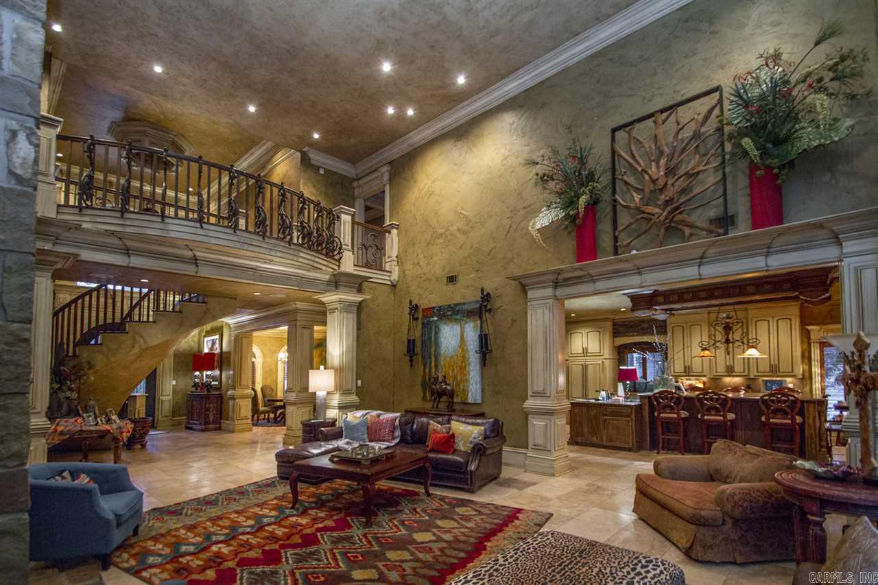 CHENAL DOWNS - Residential