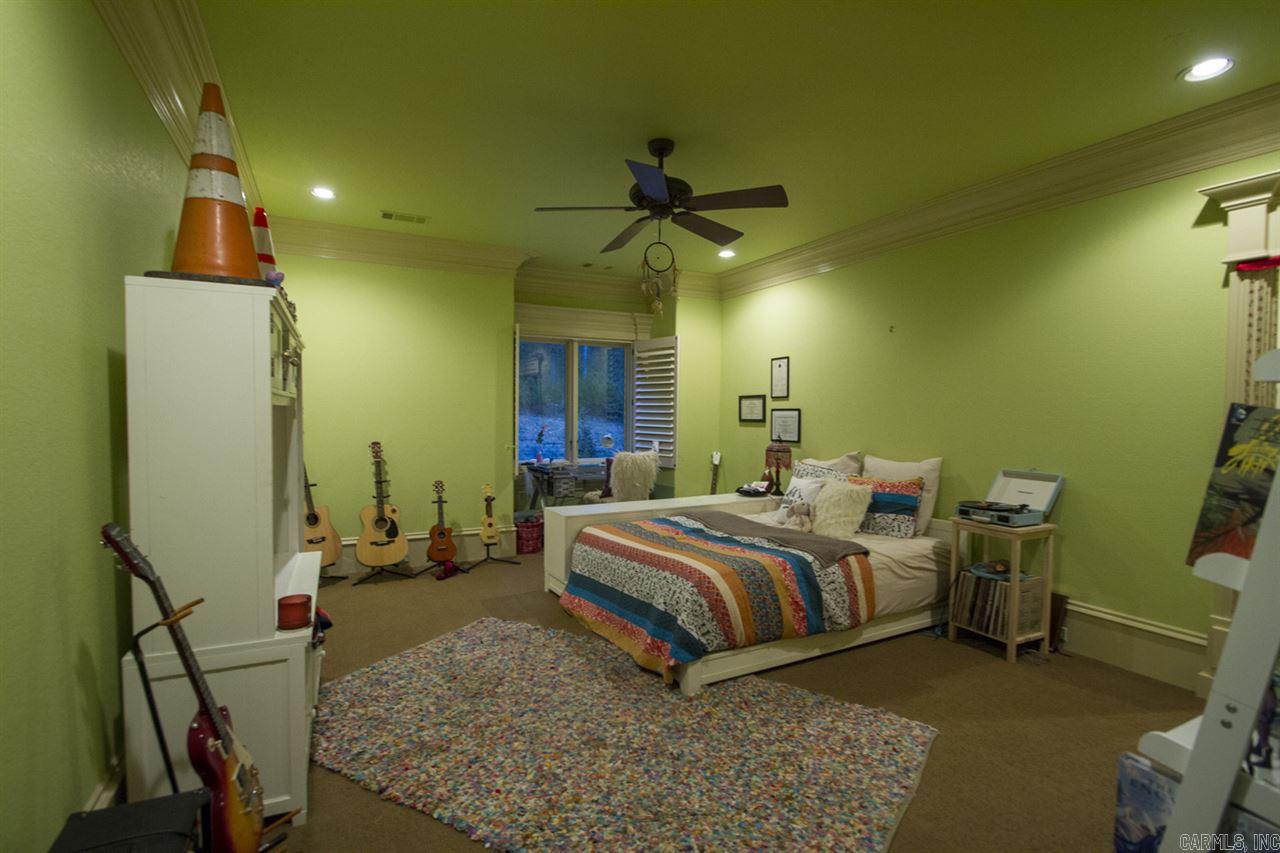 CHENAL DOWNS - Residential