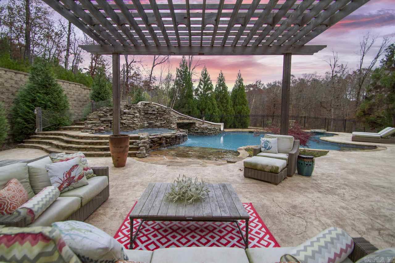 CHENAL DOWNS - Residential