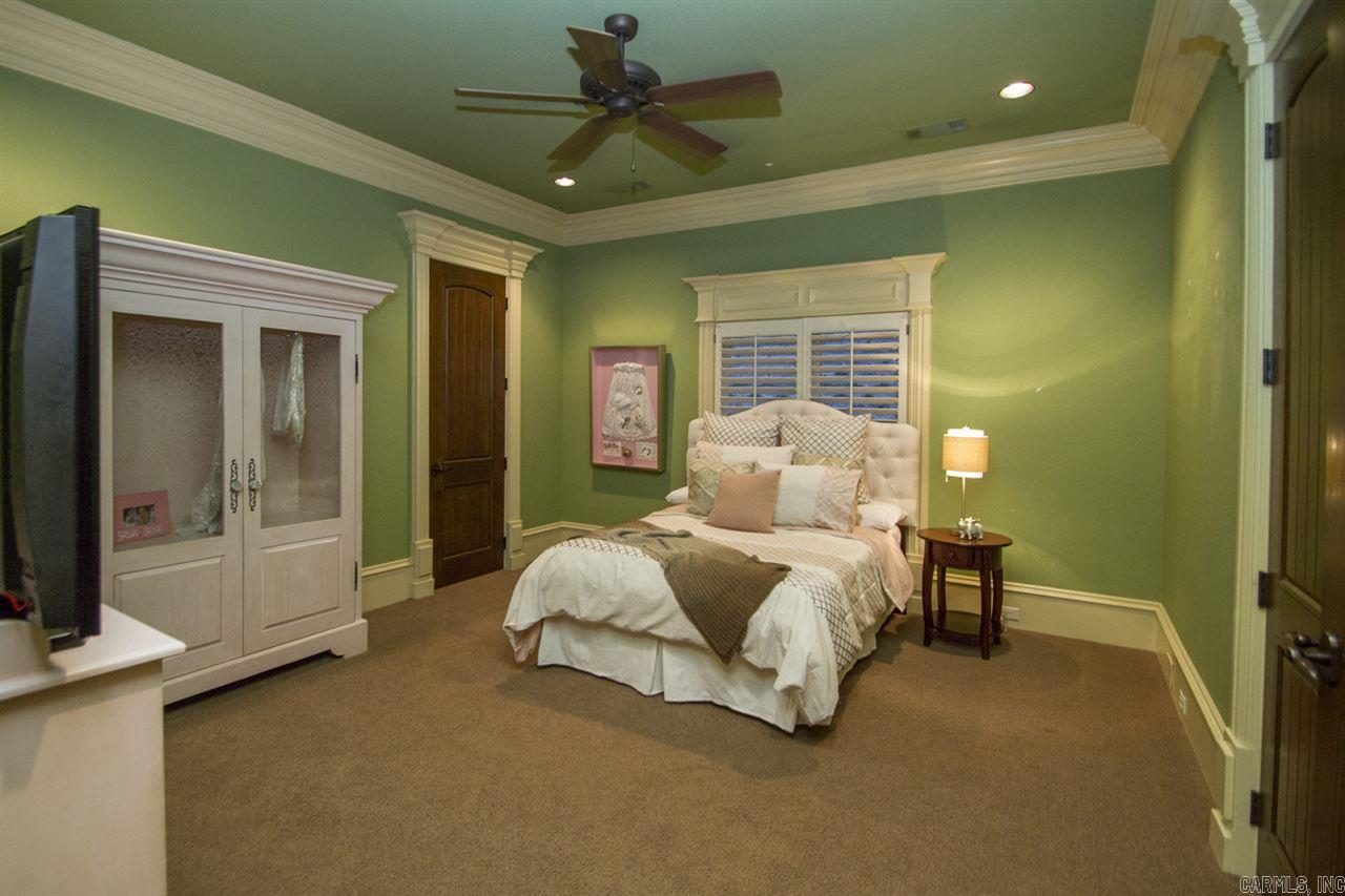 CHENAL DOWNS - Residential