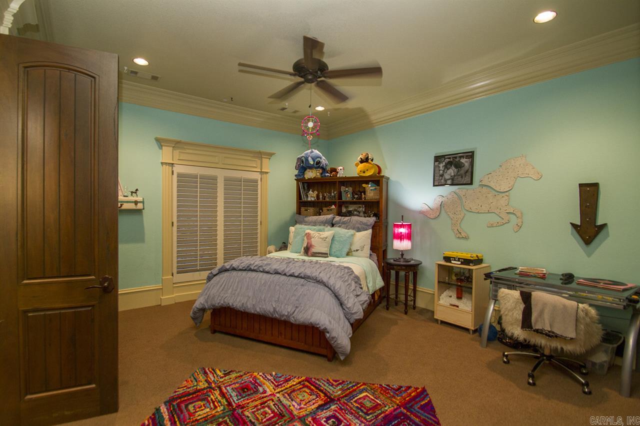 CHENAL DOWNS - Residential
