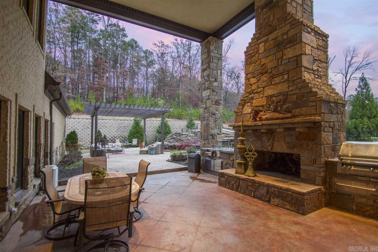 CHENAL DOWNS - Residential