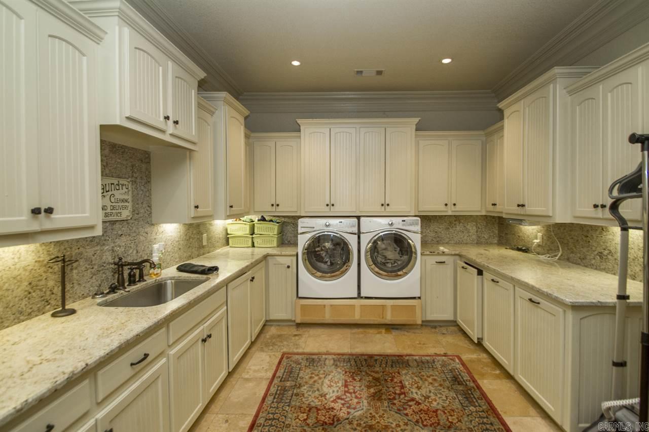 CHENAL DOWNS - Residential