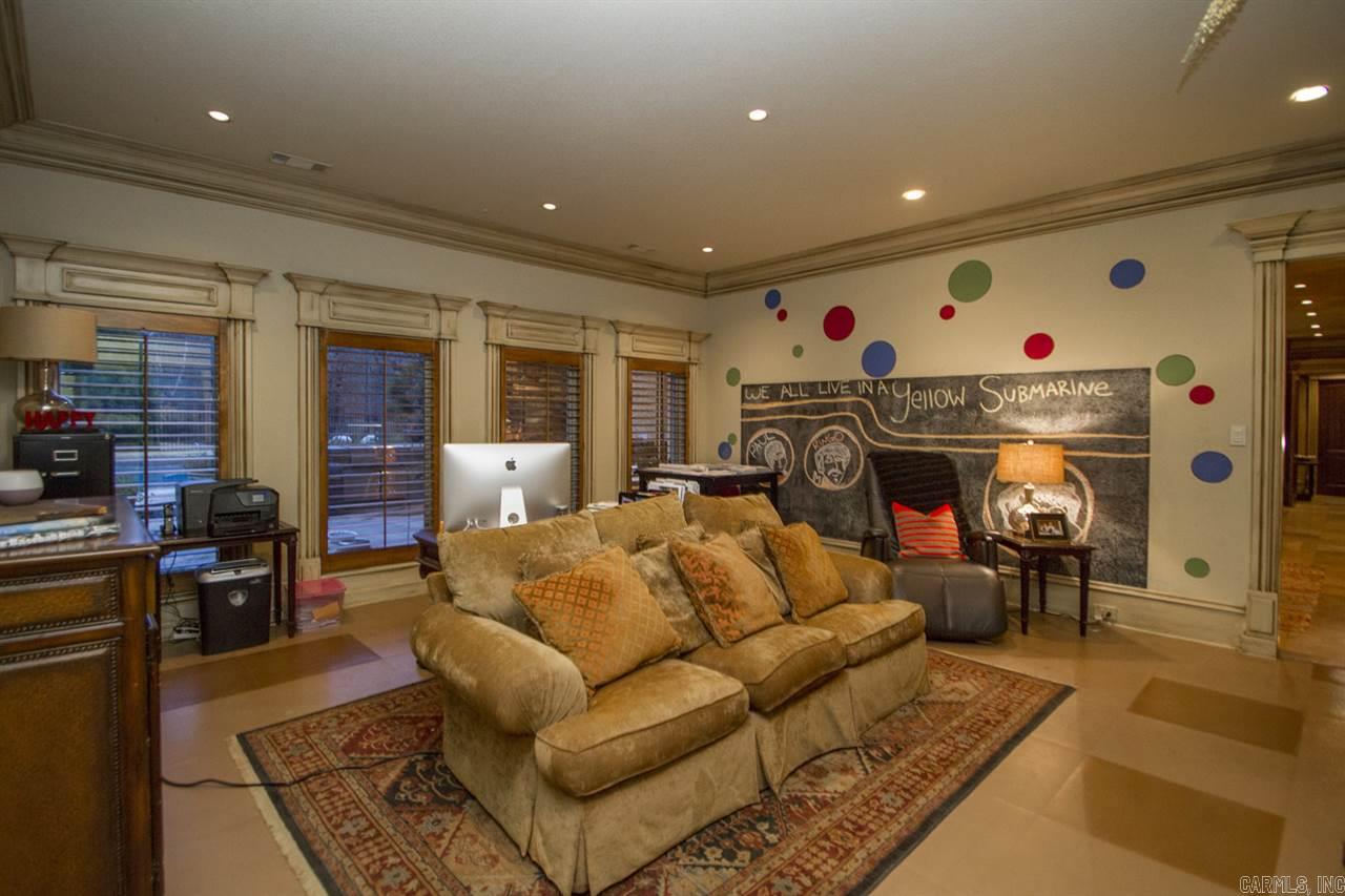 CHENAL DOWNS - Residential