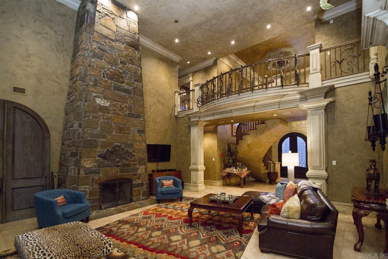 CHENAL DOWNS - Residential