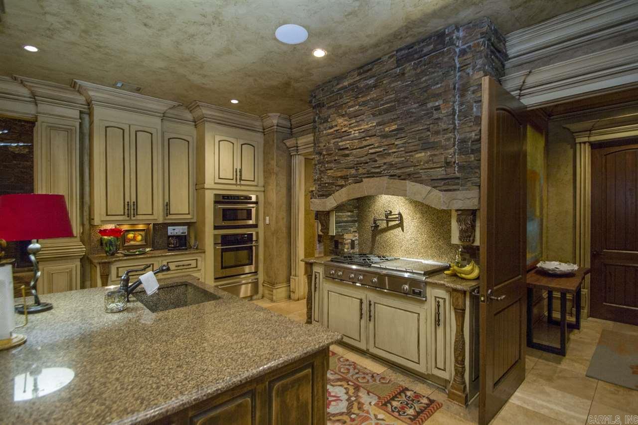 CHENAL DOWNS - Residential