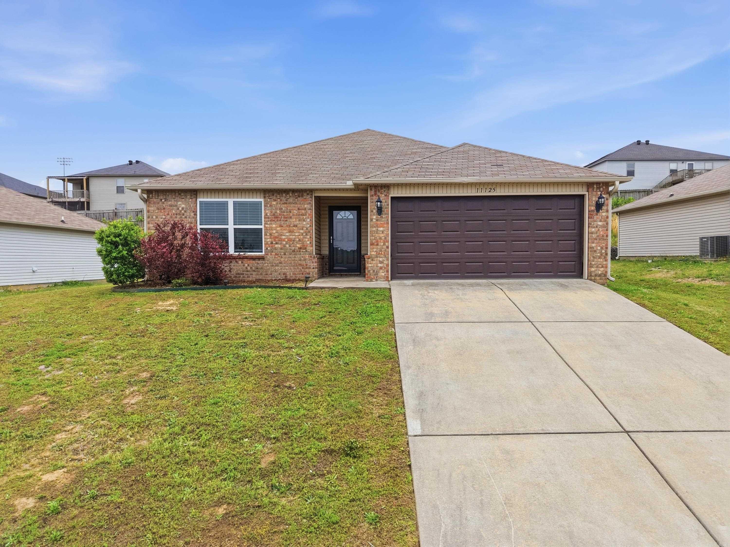 FIRST TIME HOMEBUYERS! This one's for you! Seller credits, including a portion of buyer closing costs, are negotiable. Beautiful 3-bed, 2-bath home built in 2018 with tall ceilings and great natural light throughout. The kitchen offers a functional, modern layout, and the spacious primary suite features a large walk-in closet. Enjoy the convenience of a 2-car garage and a location just 0.4 miles from Sylvan Hills High School. A perfect blend of comfort and convenience—don’t miss it! Washer and dryer to convey at closing!
