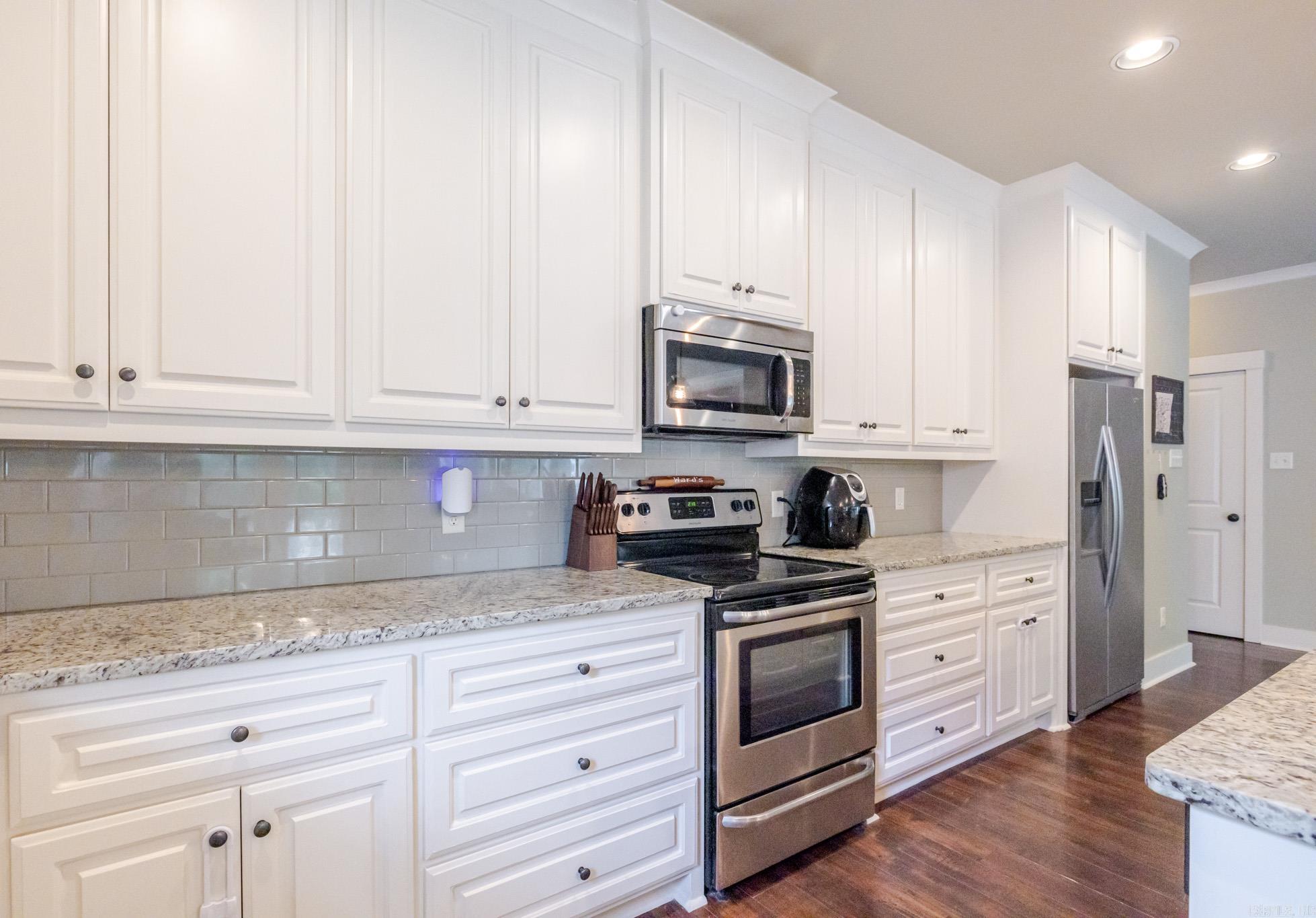 HALEY COURT - Residential