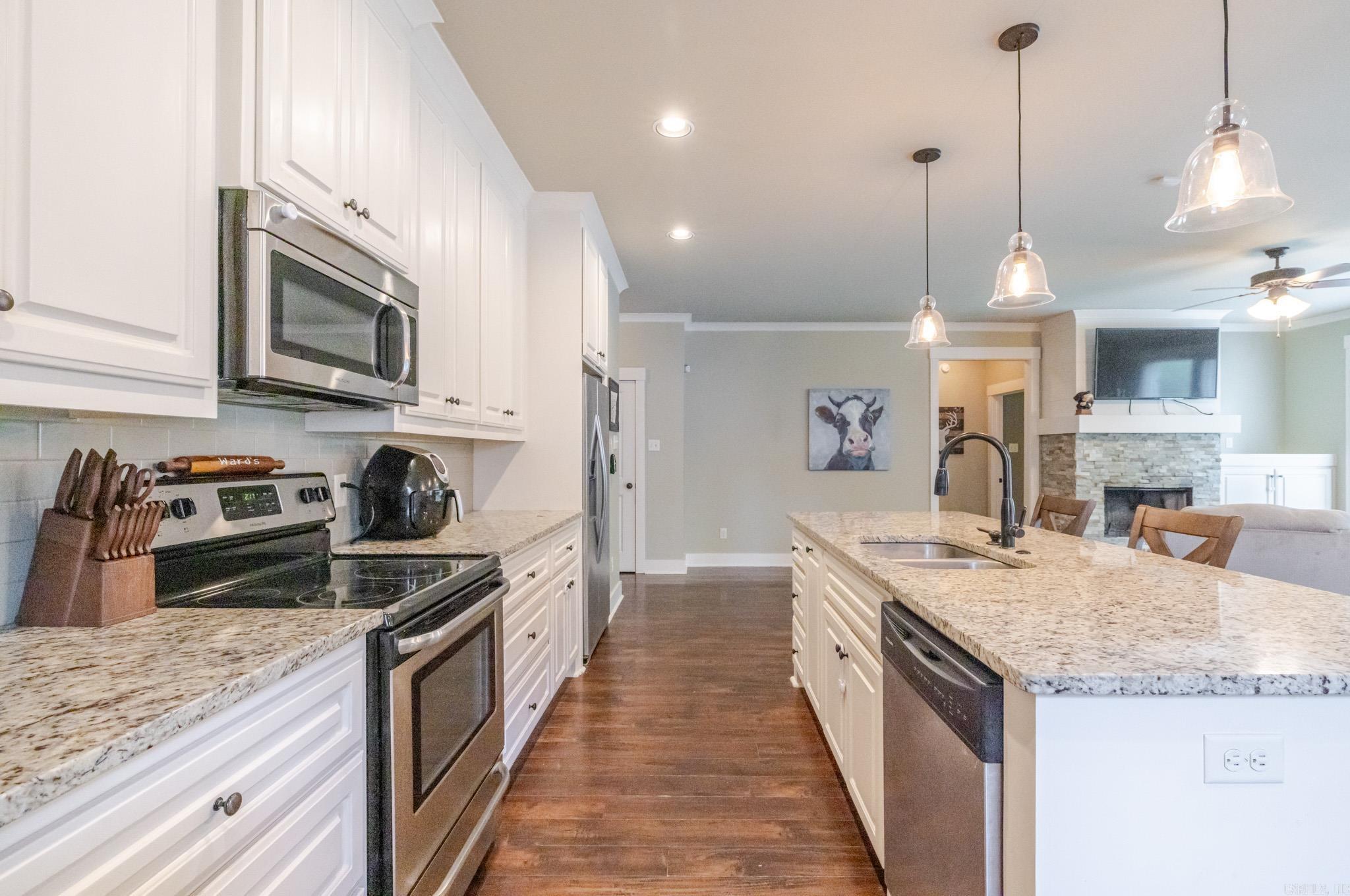 HALEY COURT - Residential