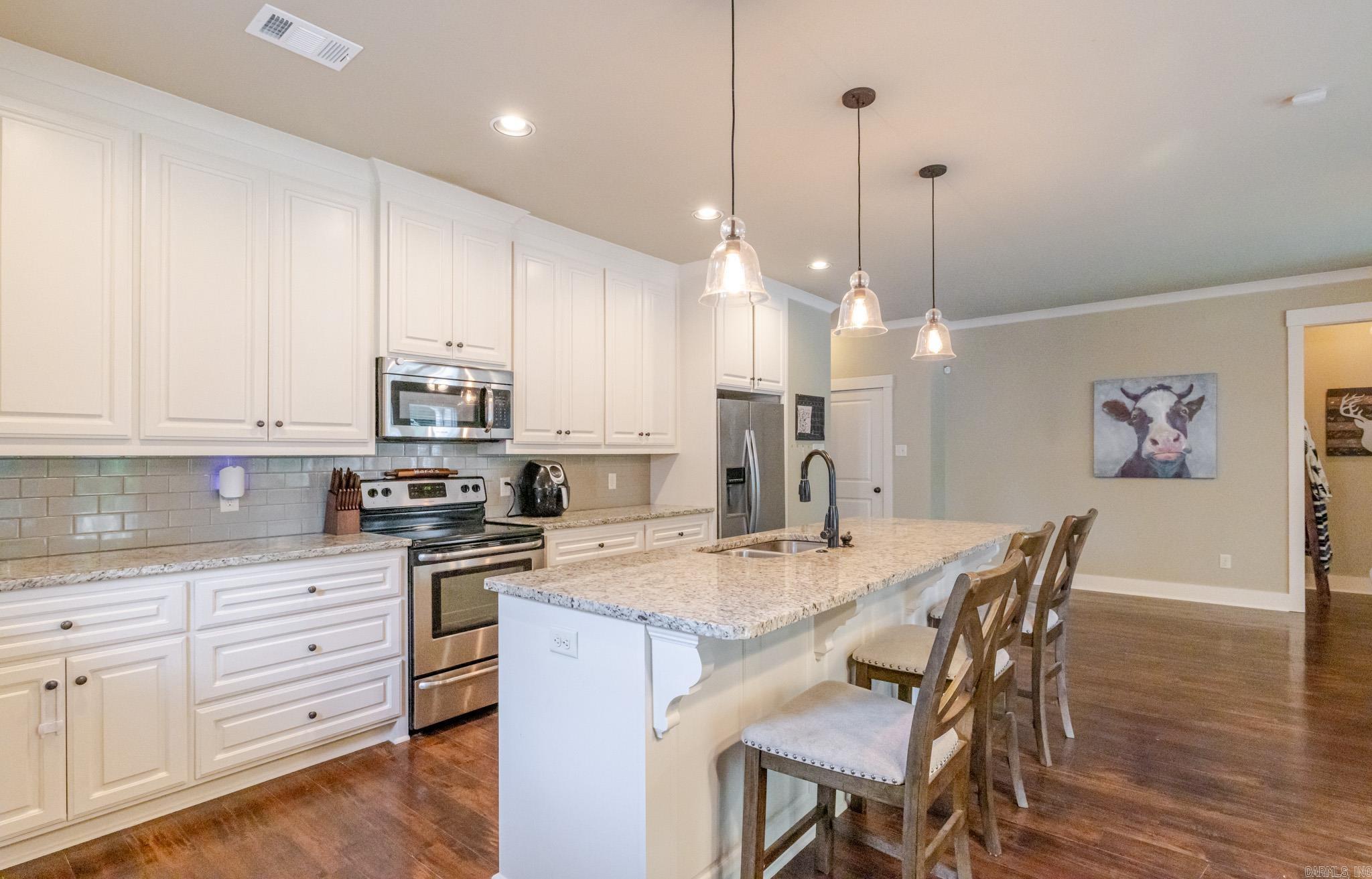 HALEY COURT - Residential