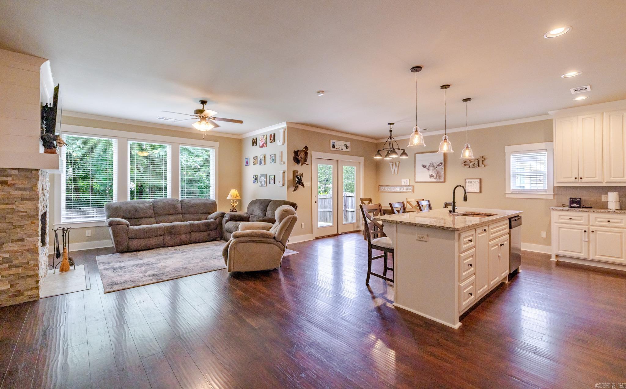 HALEY COURT - Residential