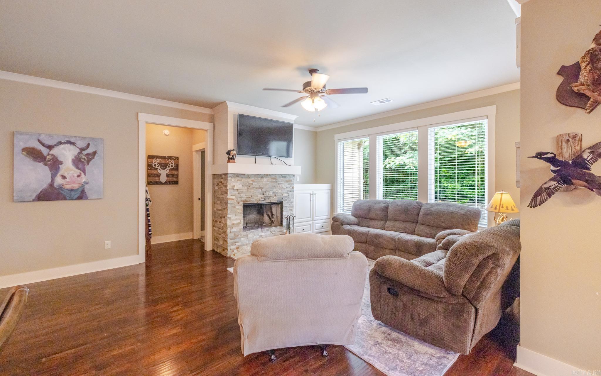 HALEY COURT - Residential